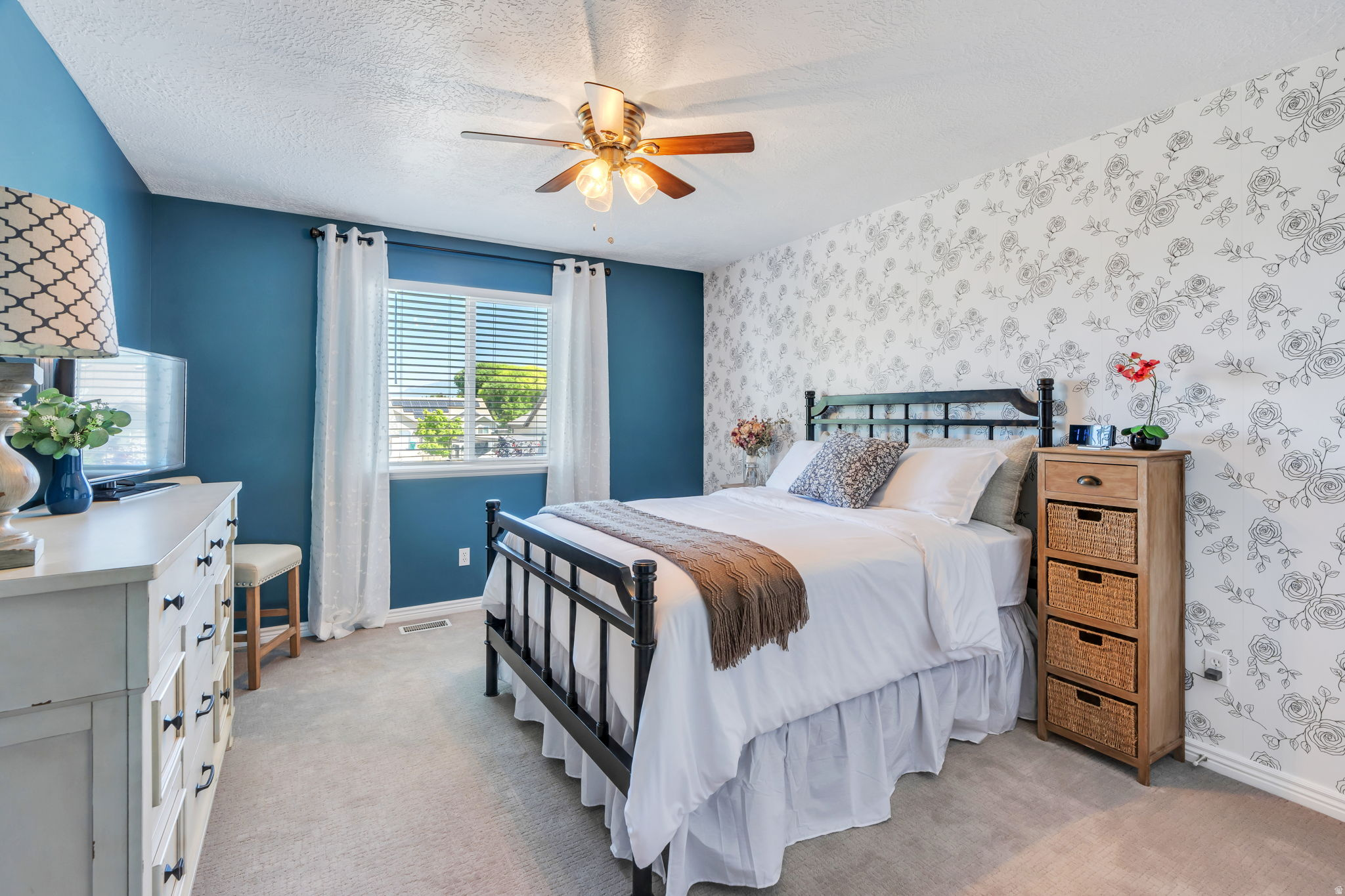 FIELD CREST - Residential