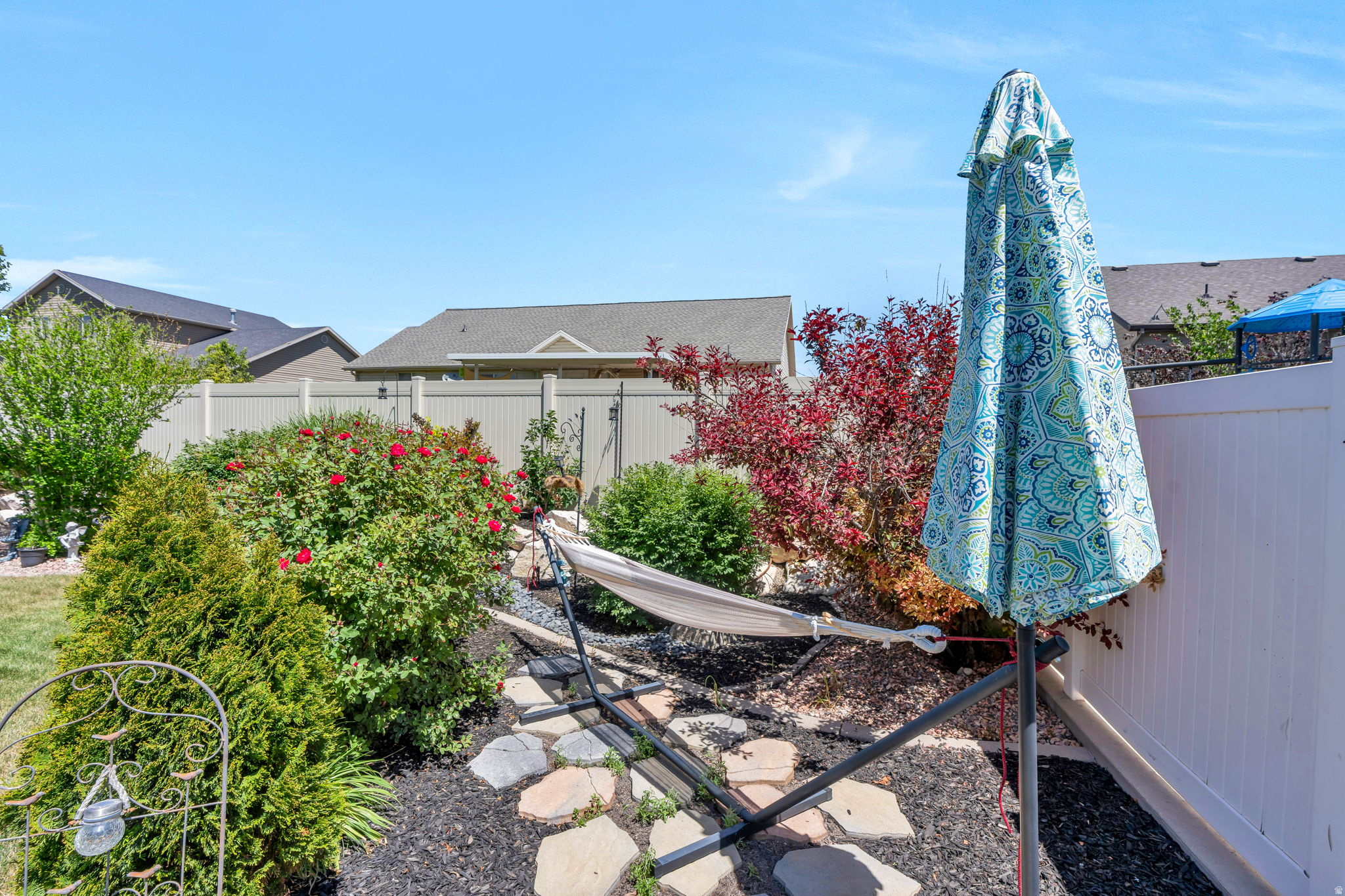 FIELD CREST - Residential