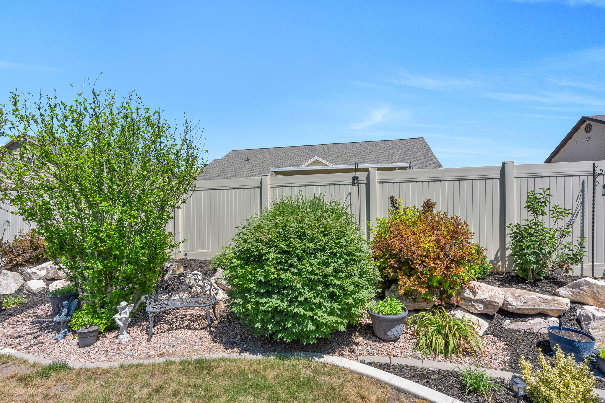FIELD CREST - Residential