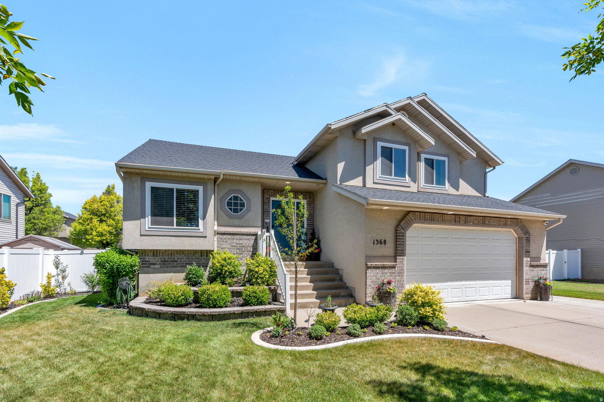 FIELD CREST - Residential