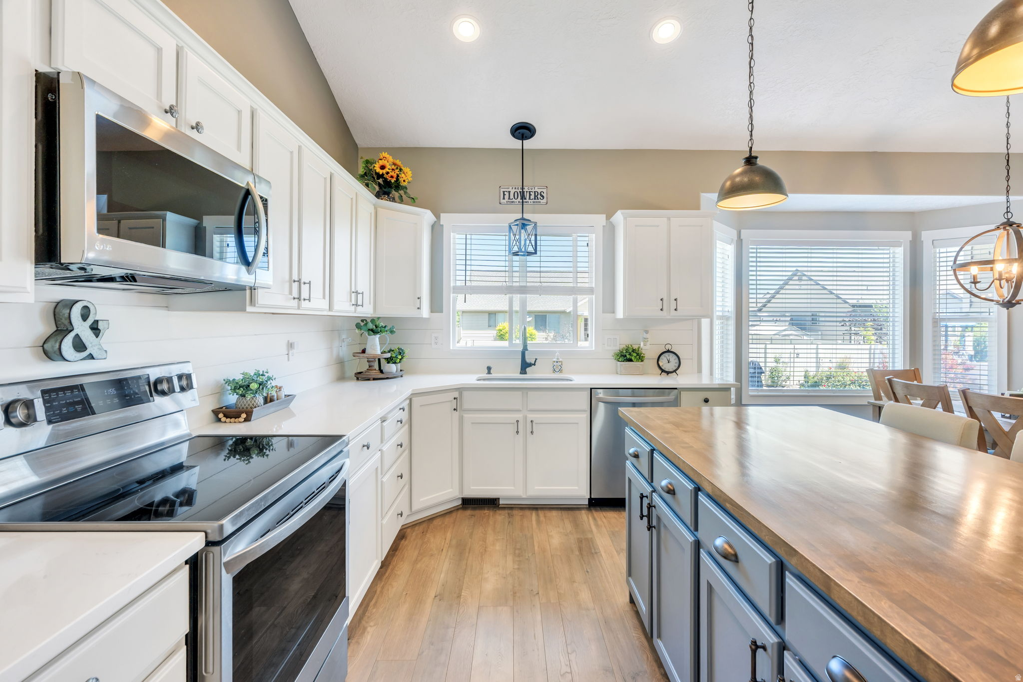 FIELD CREST - Residential