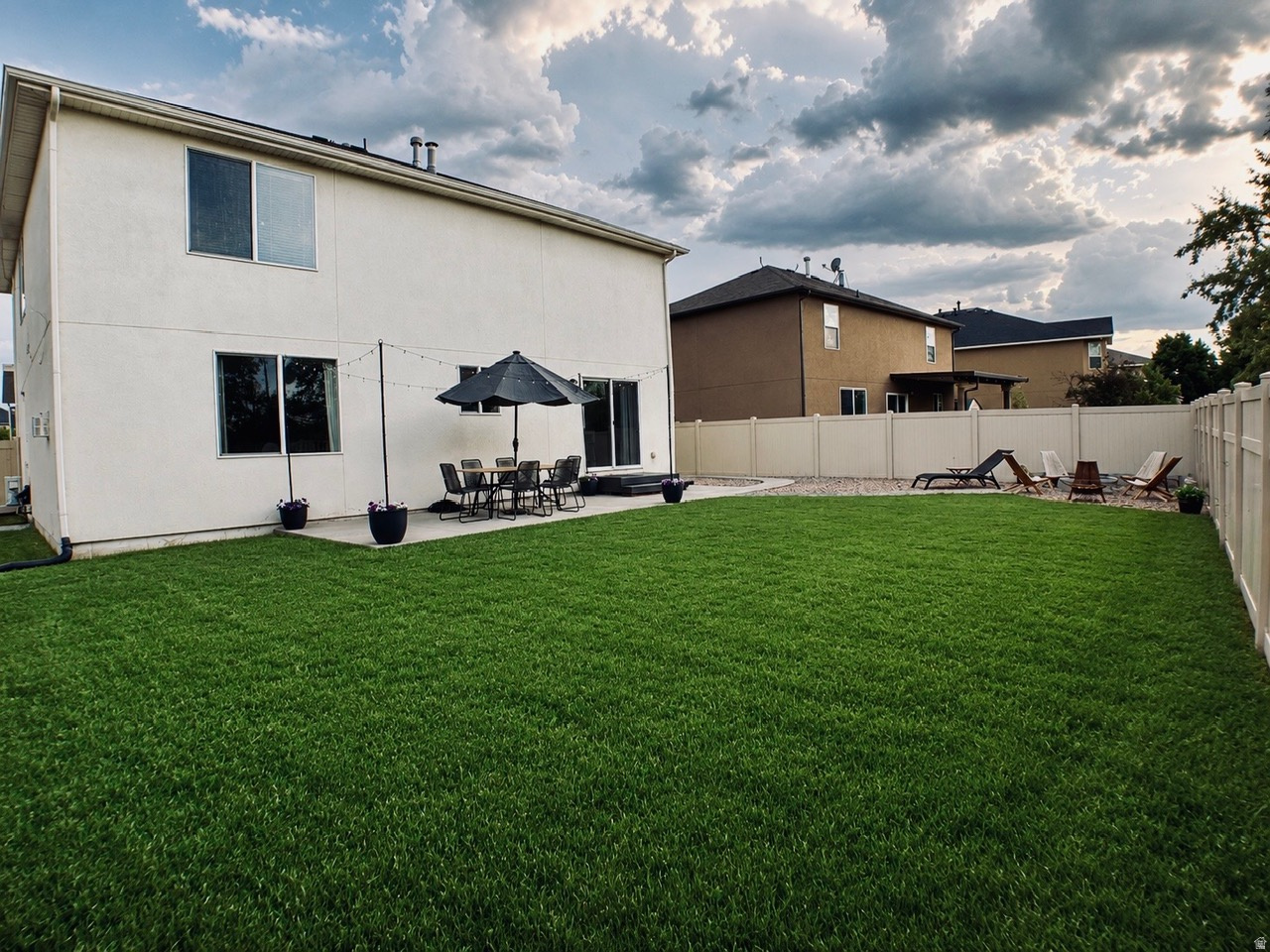 JORDAN WILLOWS - Residential