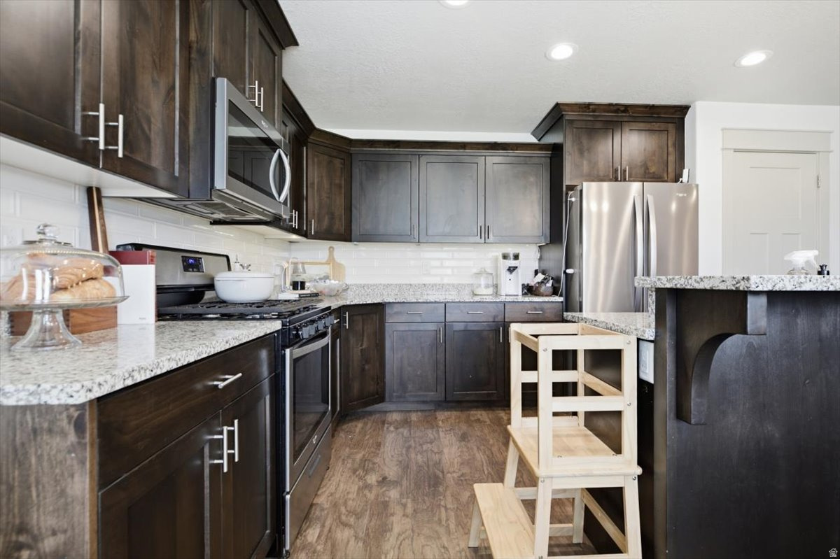 GREEN MEADOW VILLAS - Residential