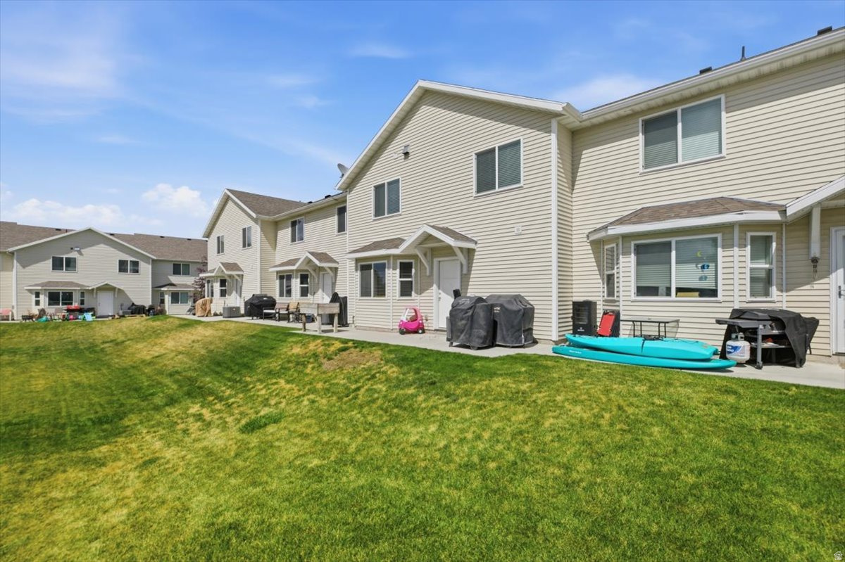 GREEN MEADOW VILLAS - Residential