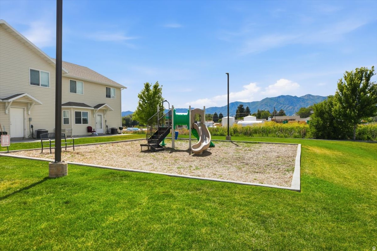 GREEN MEADOW VILLAS - Residential