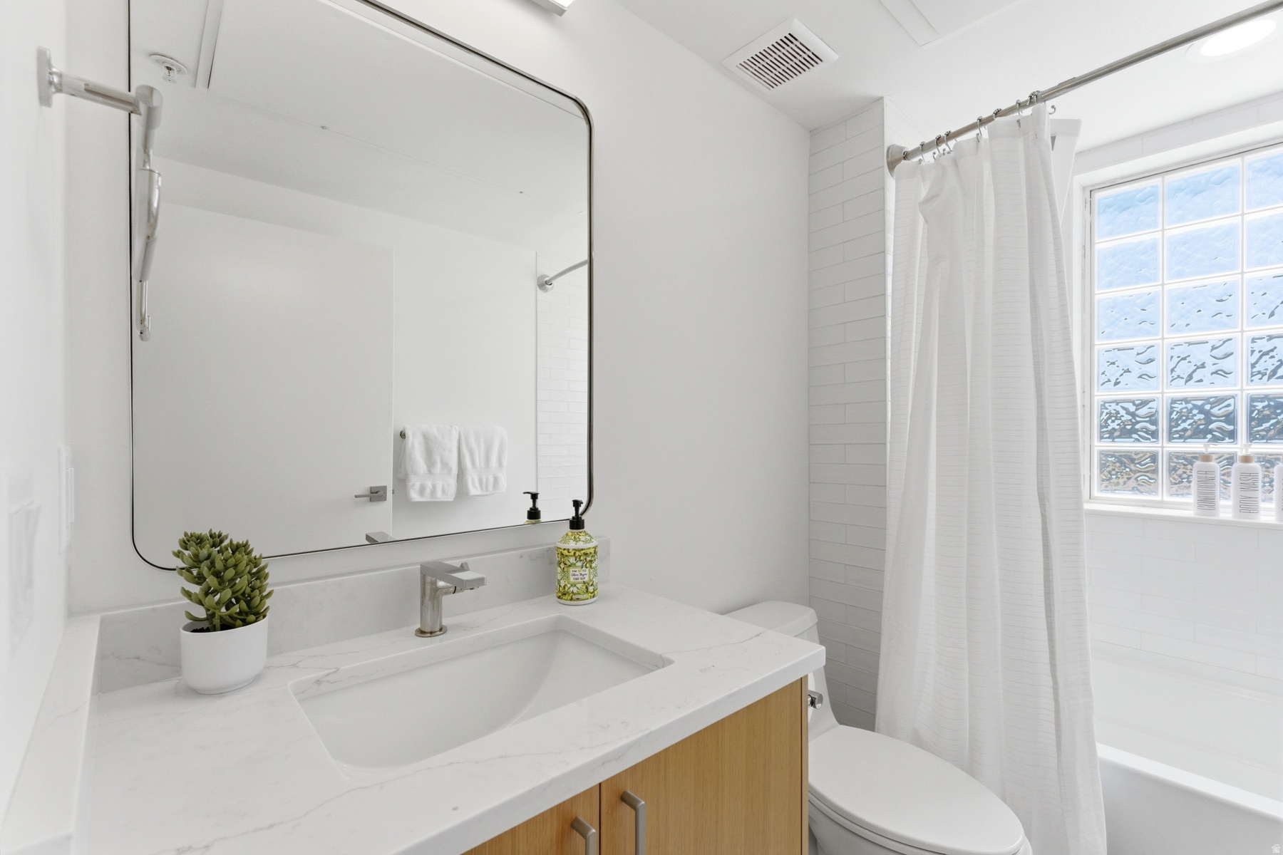SILVERADO LODGE CONDOMINIUM - Residential