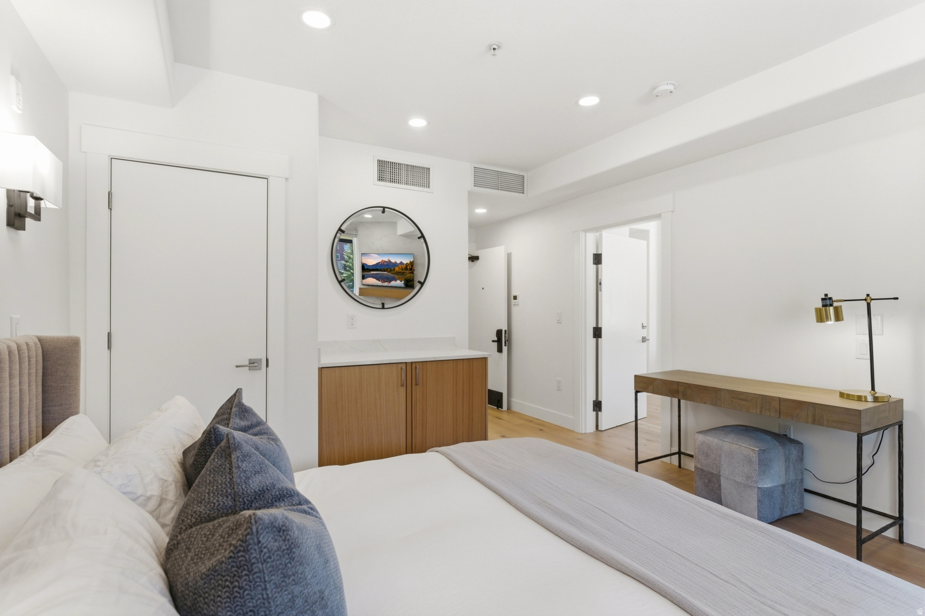 SILVERADO LODGE CONDOMINIUM - Residential