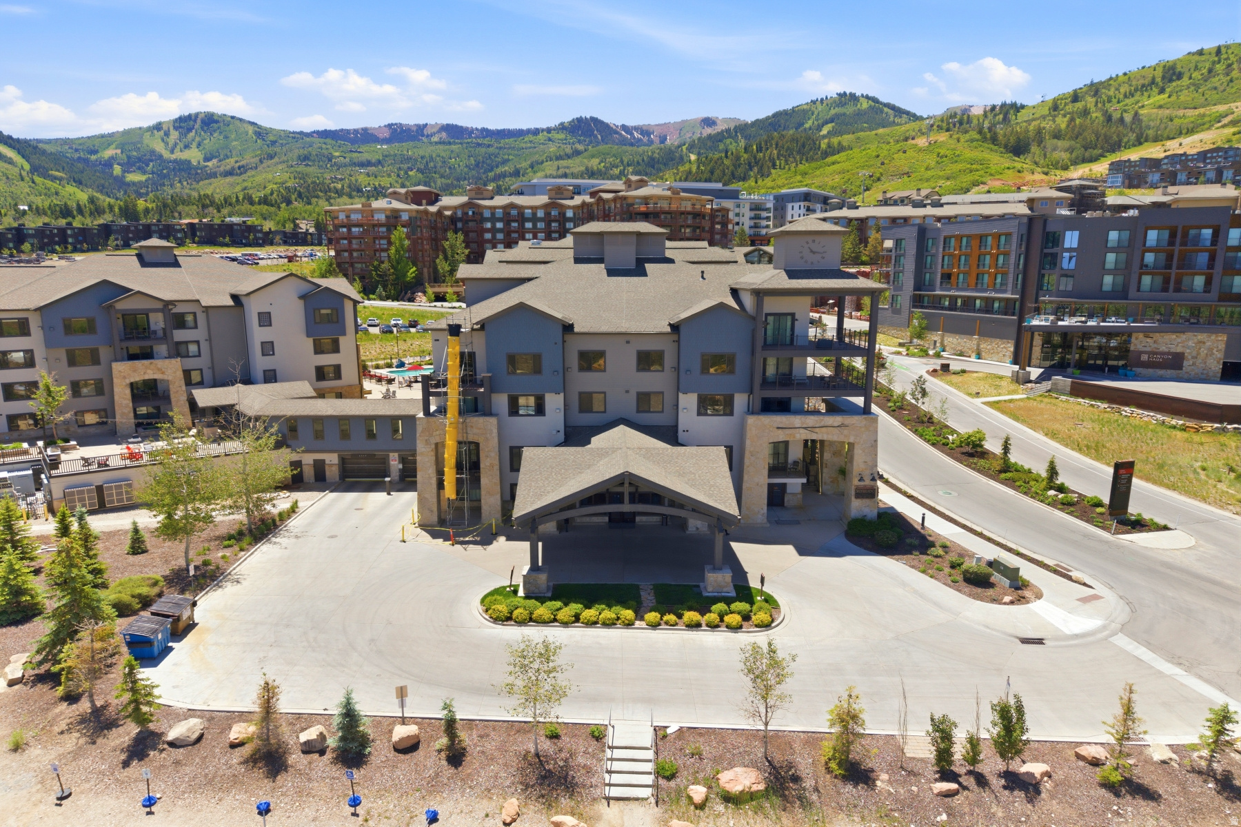 SILVERADO LODGE CONDOMINIUM - Residential