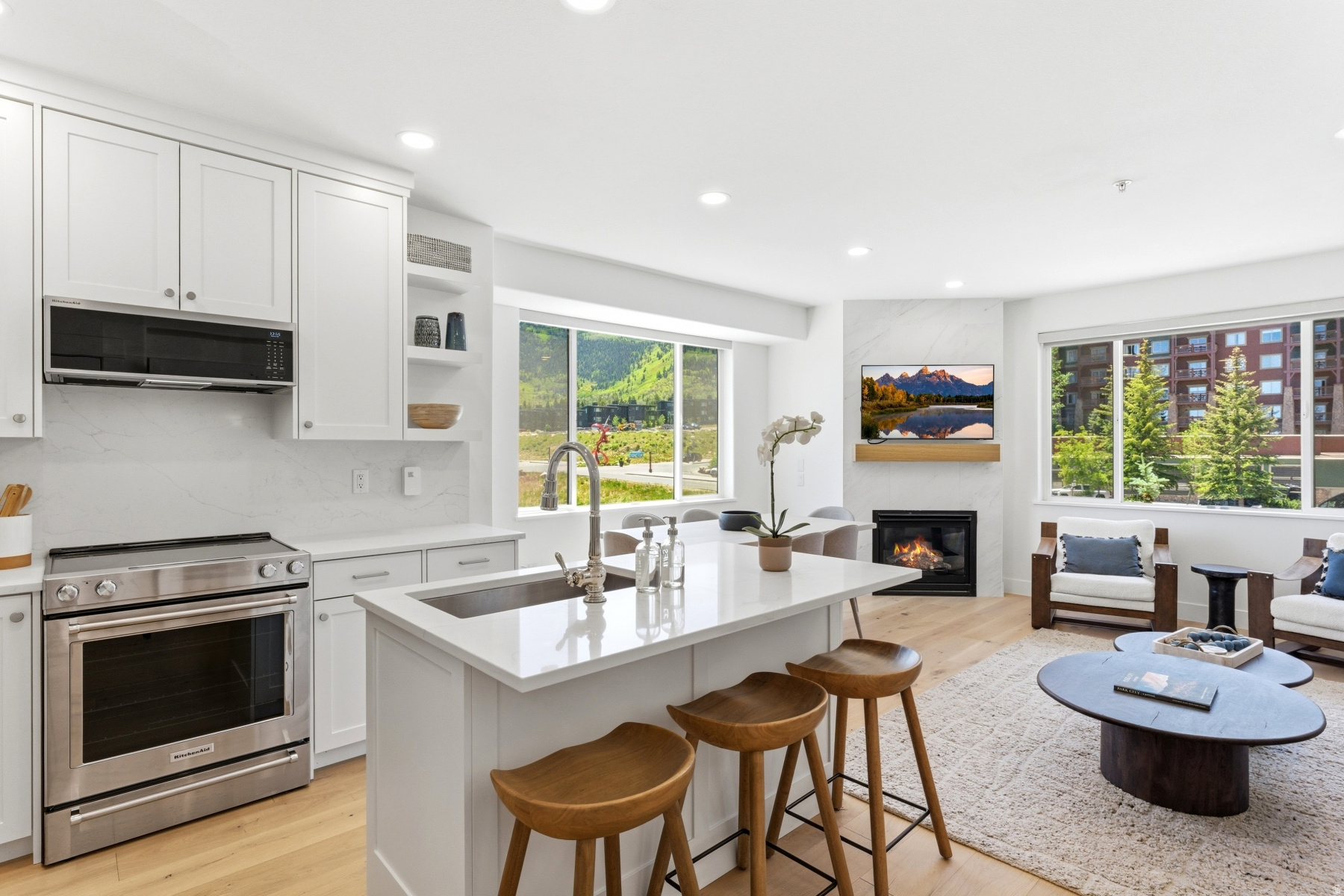 SILVERADO LODGE CONDOMINIUM - Residential