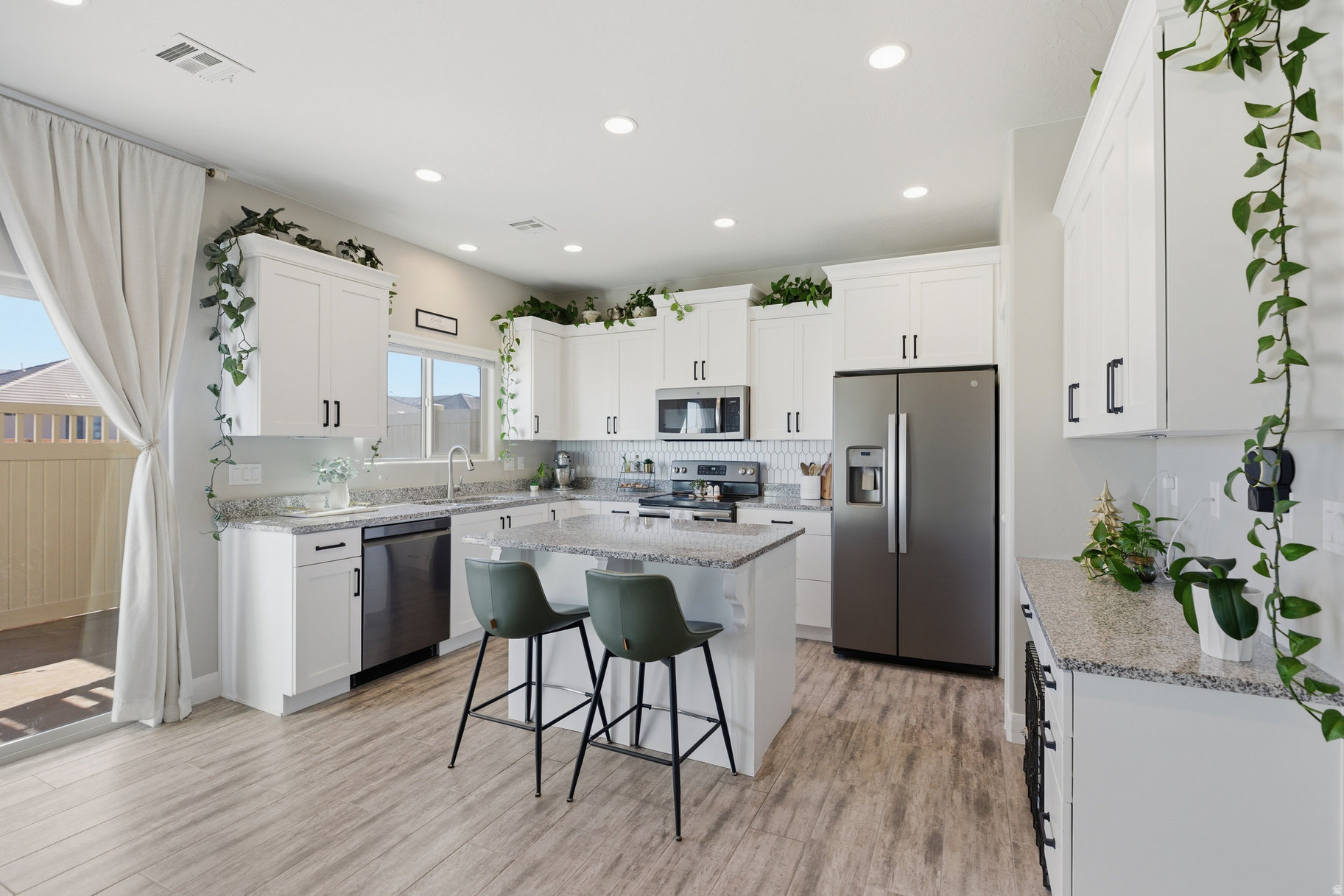BLACKHAWK TOWNHOMES - Residential