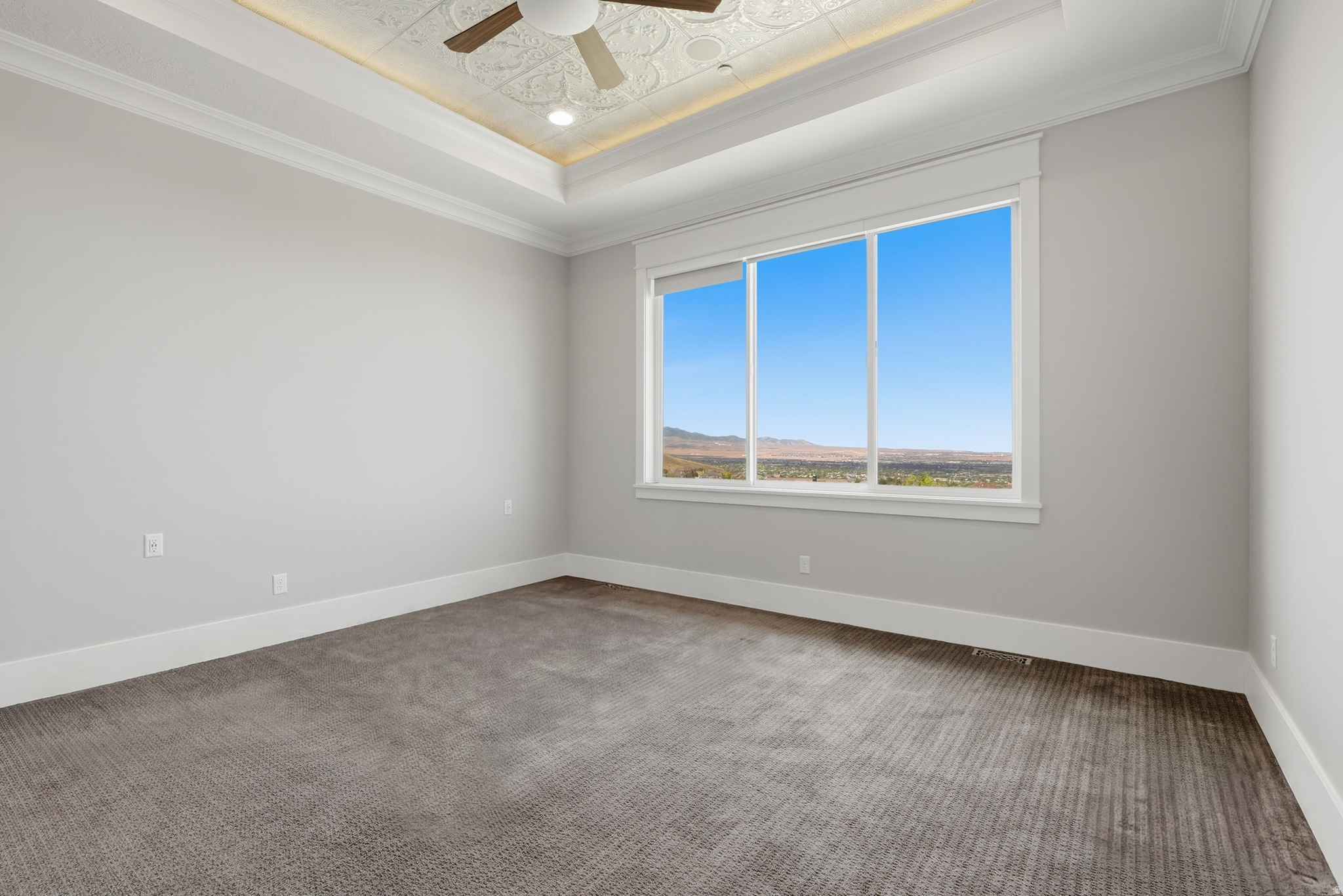 LOOKOUT RIDGE - Residential