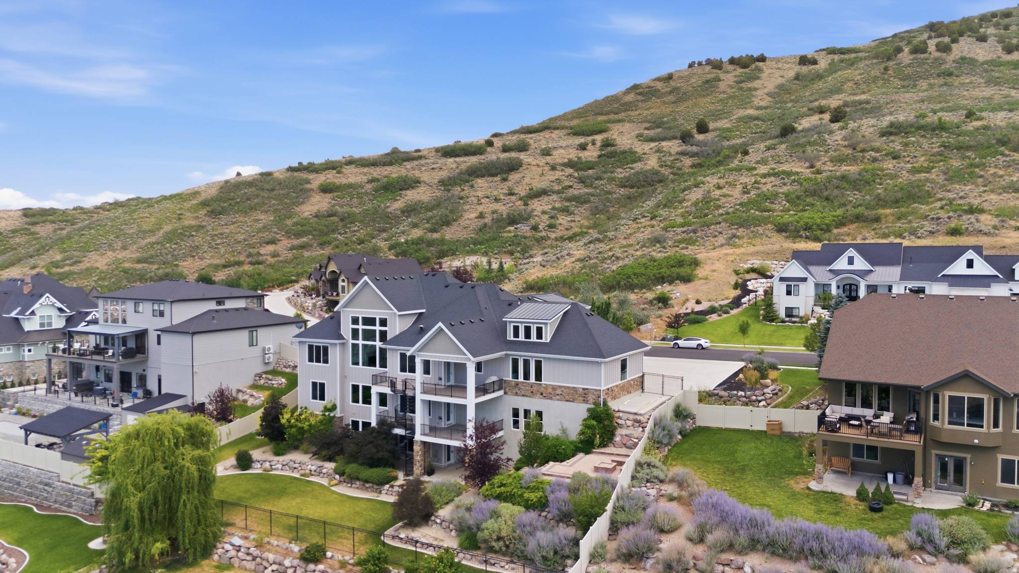 LOOKOUT RIDGE - Residential