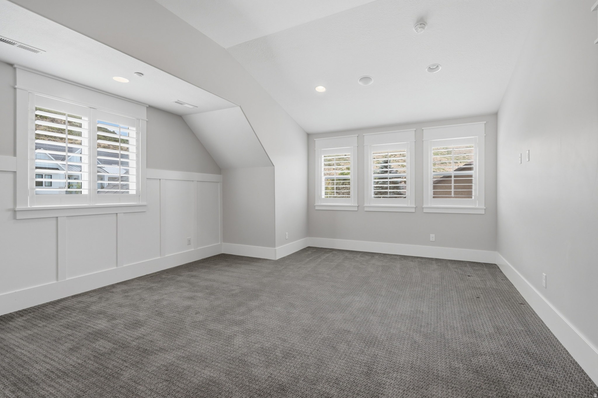 LOOKOUT RIDGE - Residential