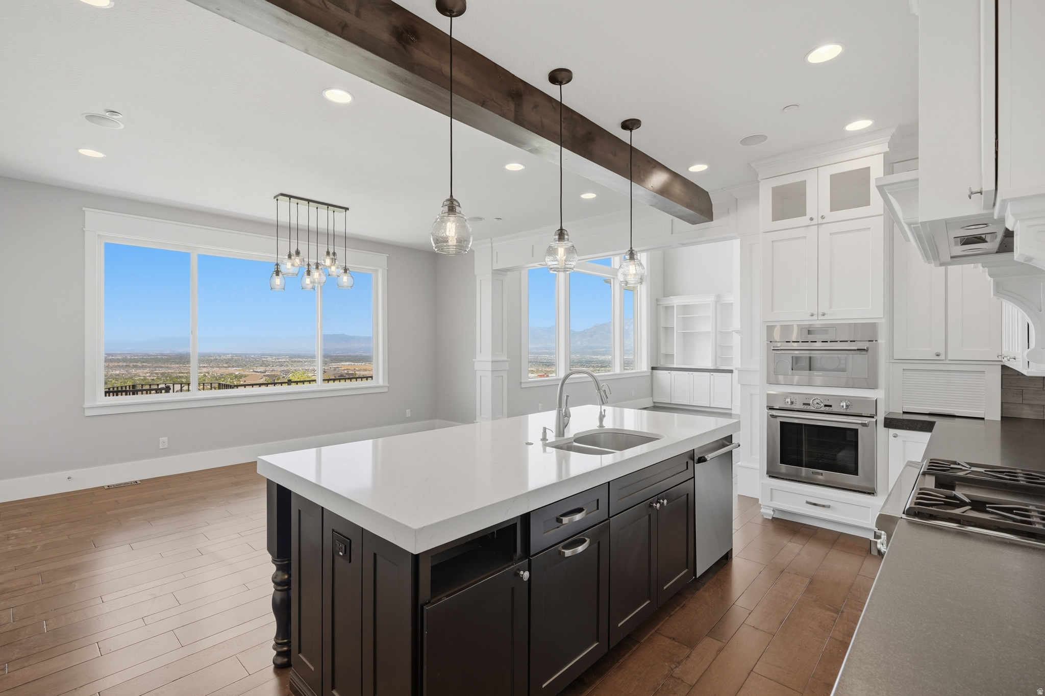 LOOKOUT RIDGE - Residential