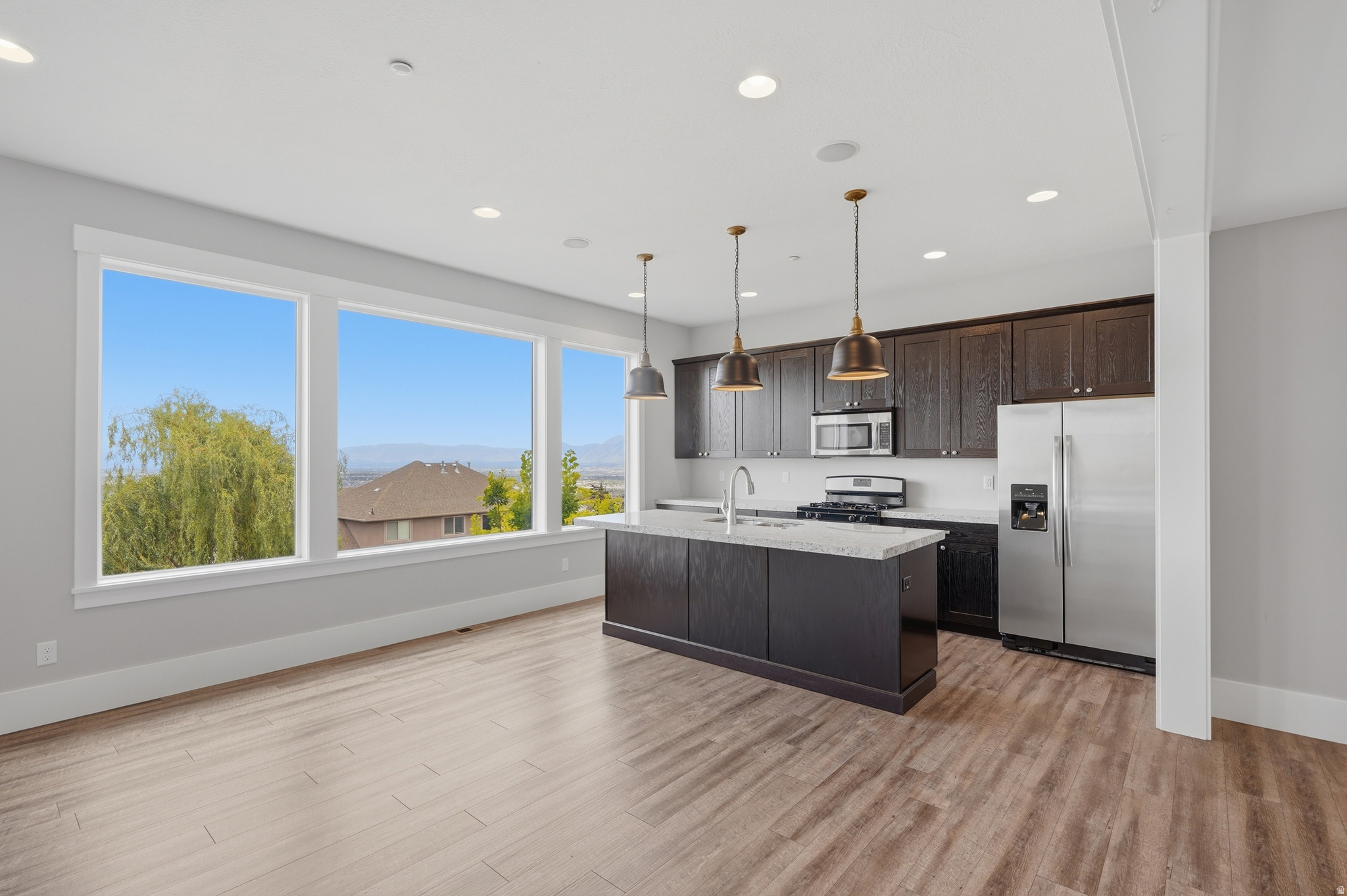 LOOKOUT RIDGE - Residential