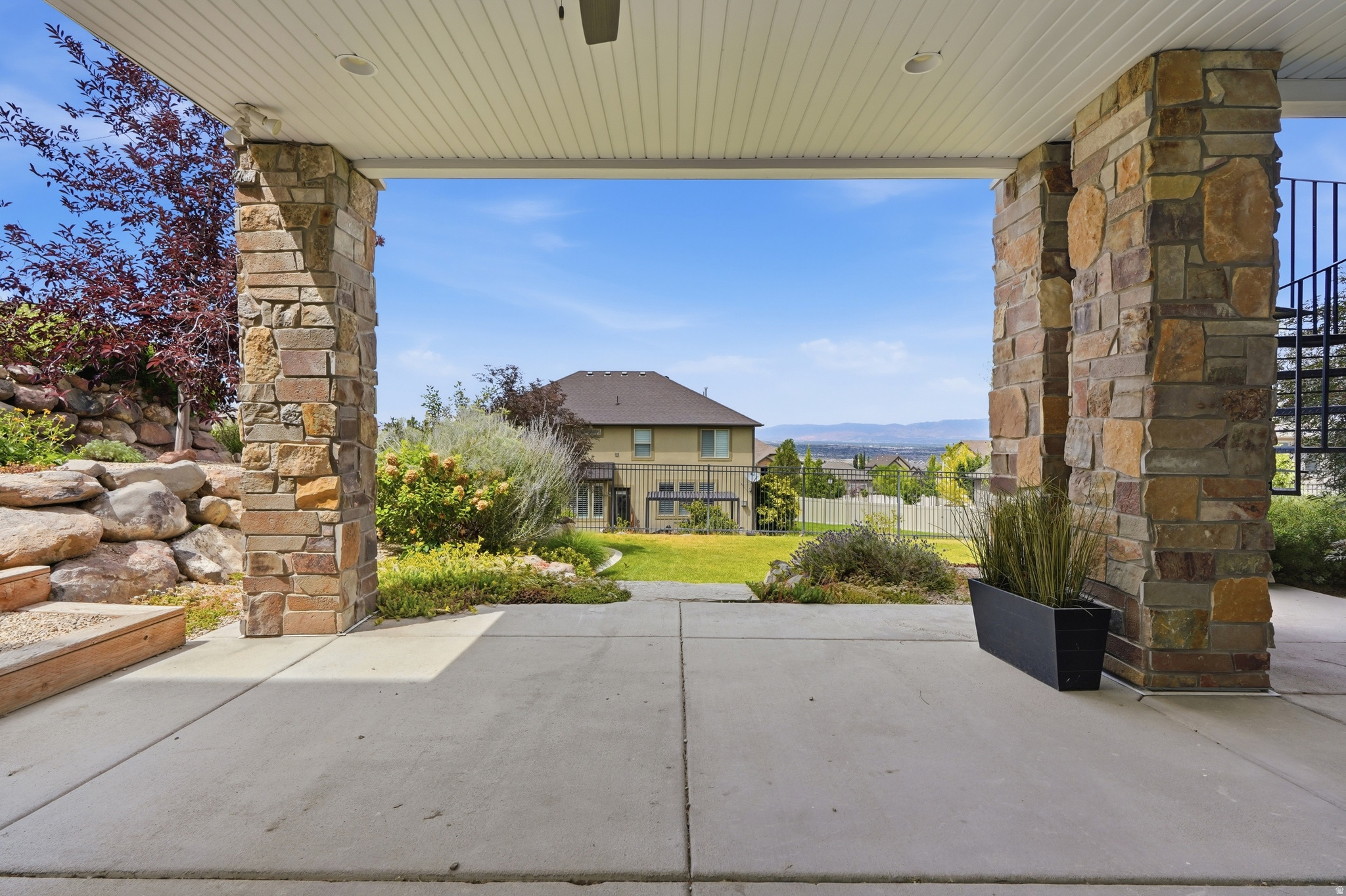 LOOKOUT RIDGE - Residential