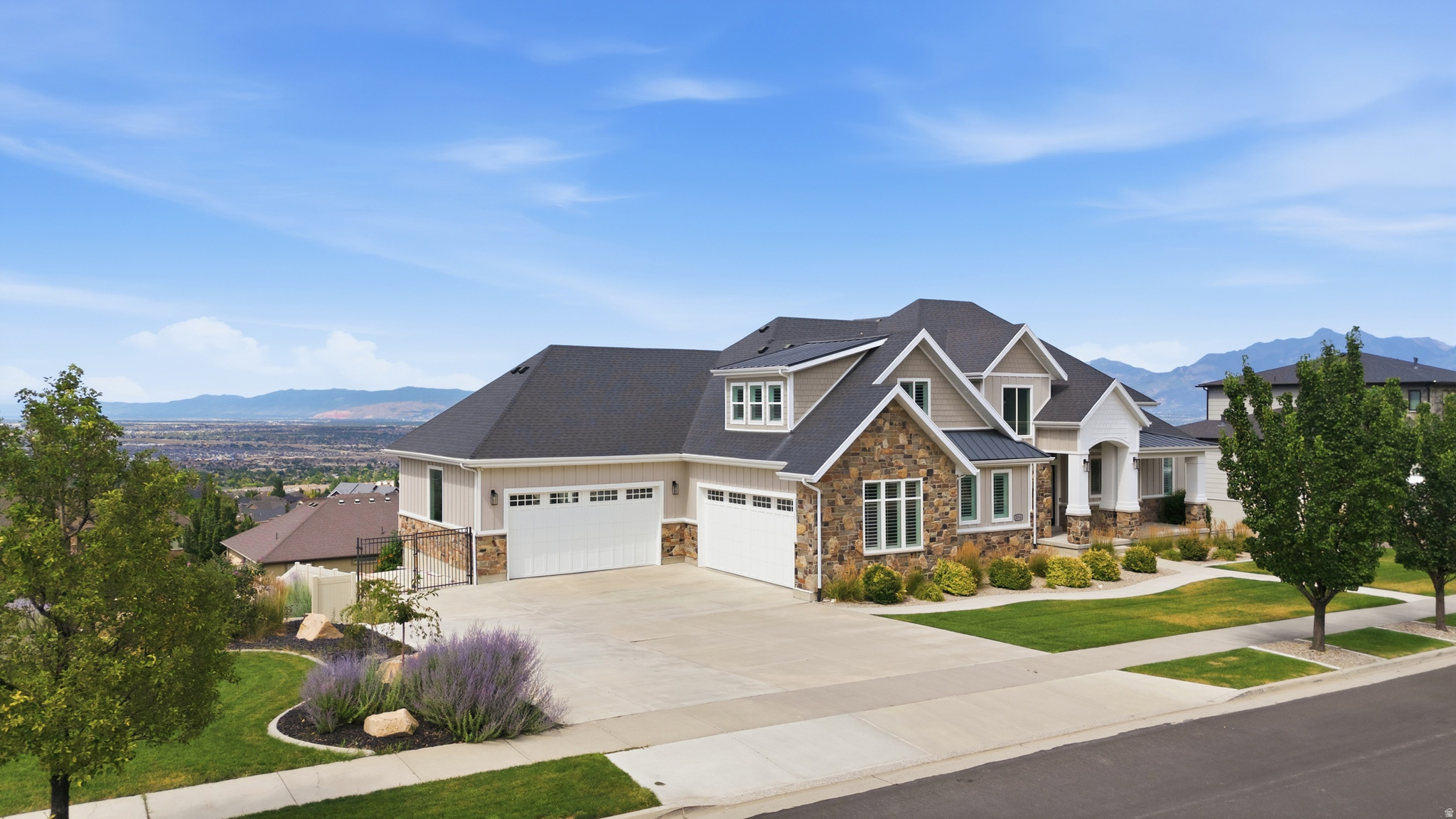 LOOKOUT RIDGE - Residential