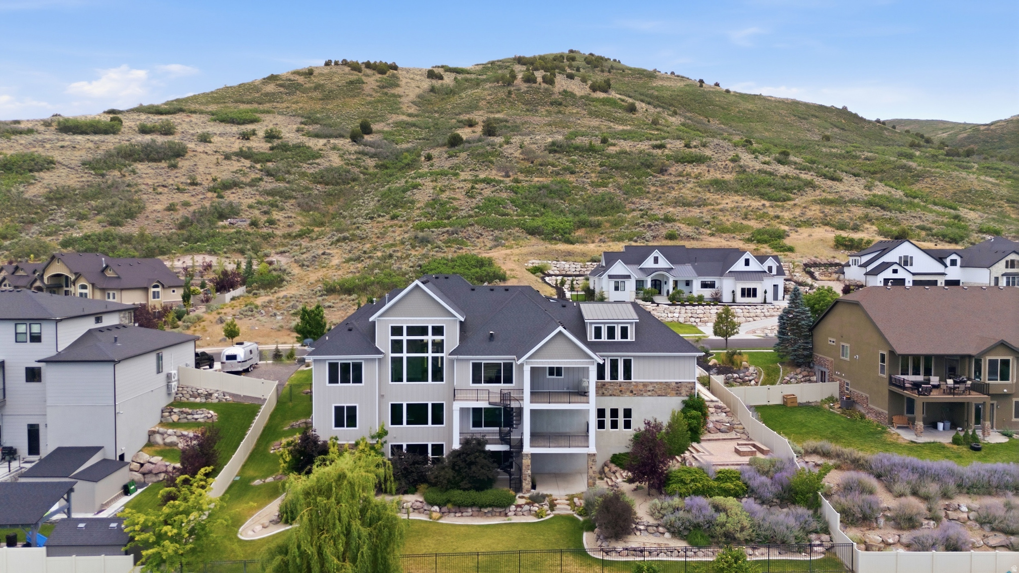 LOOKOUT RIDGE - Residential