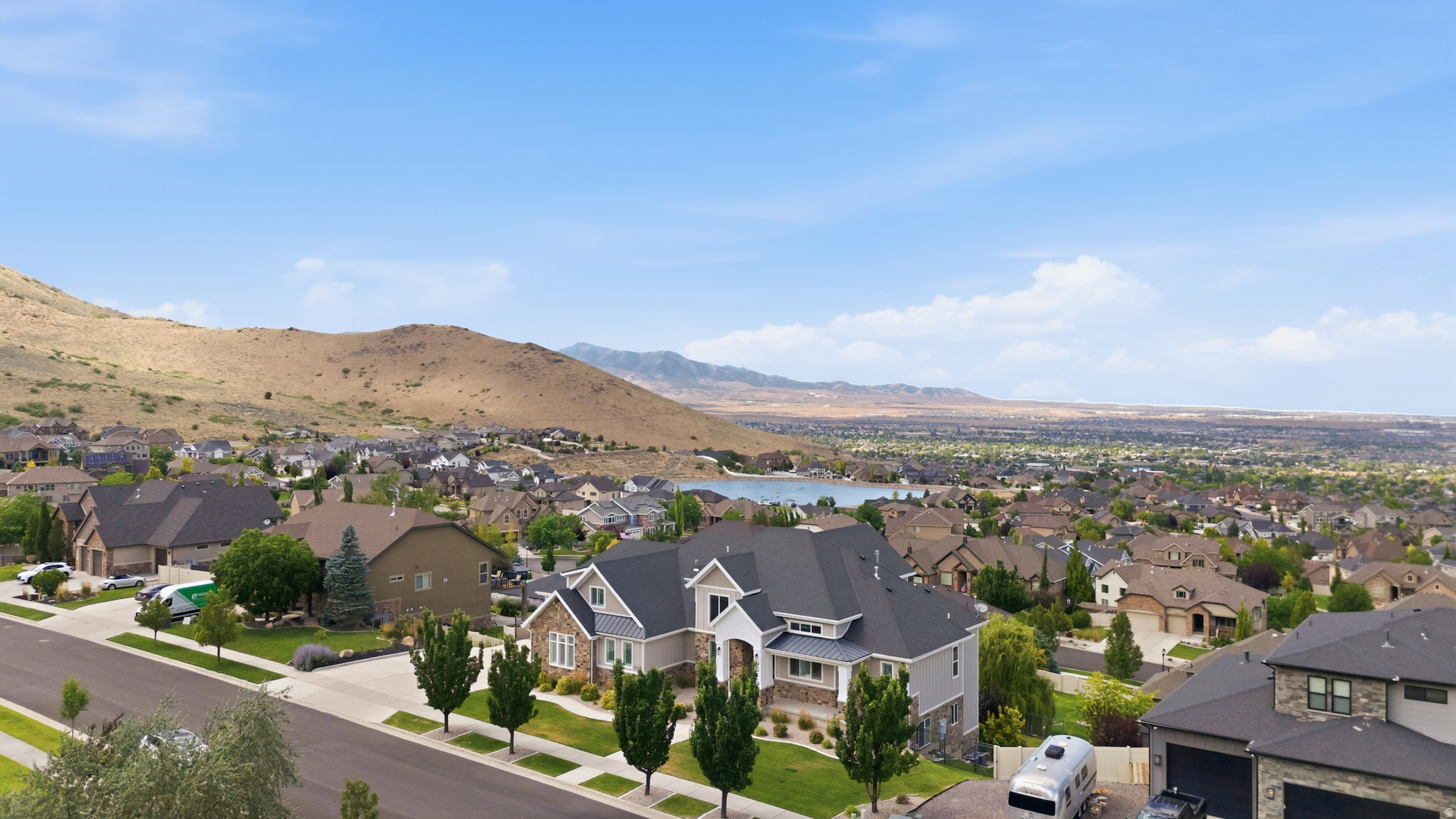 LOOKOUT RIDGE - Residential