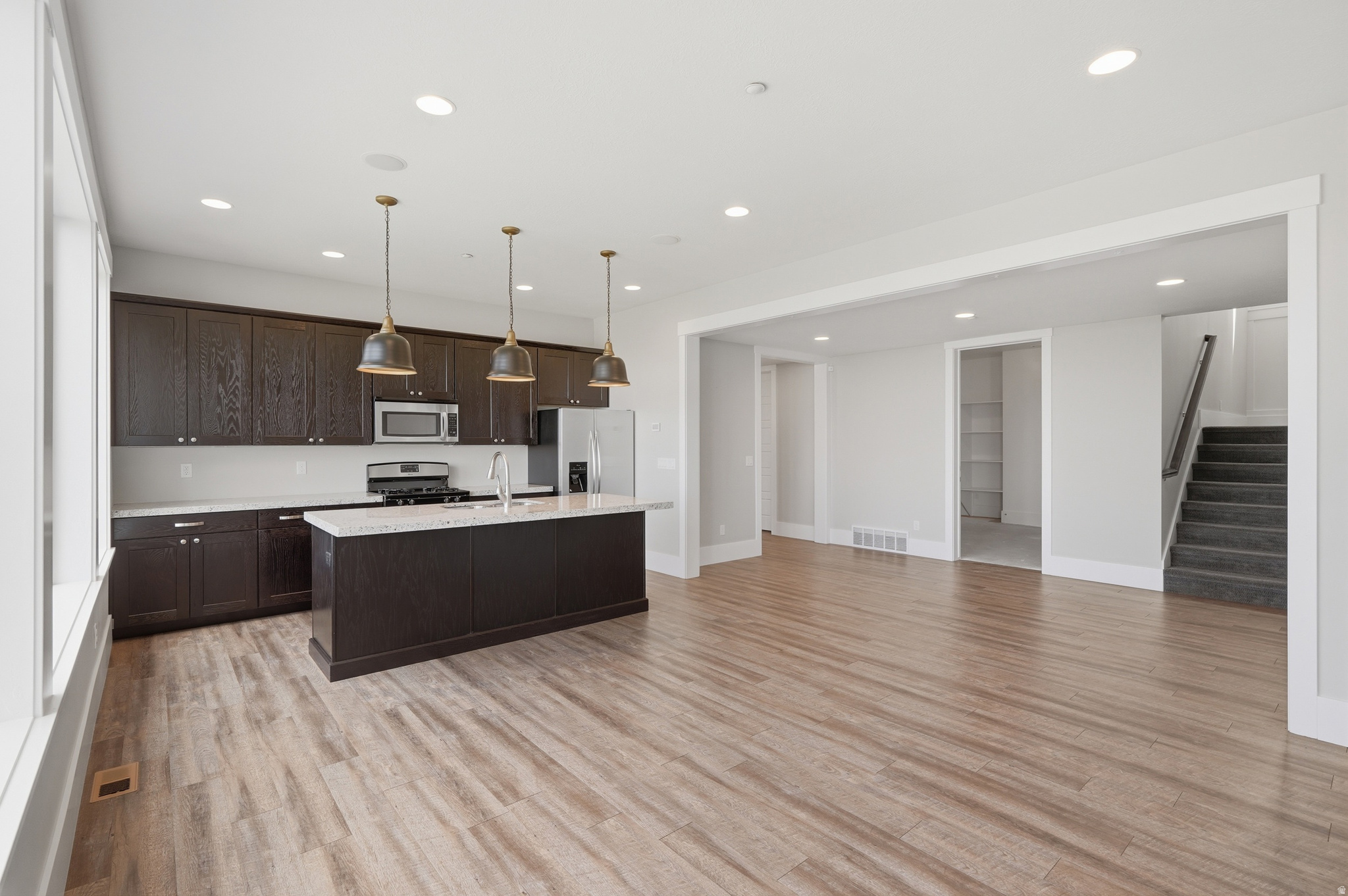 LOOKOUT RIDGE - Residential