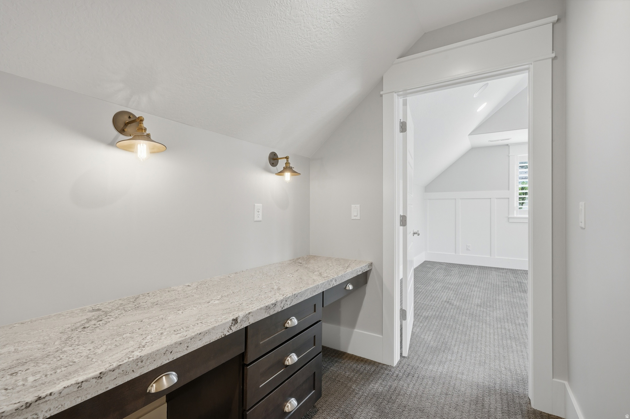 LOOKOUT RIDGE - Residential