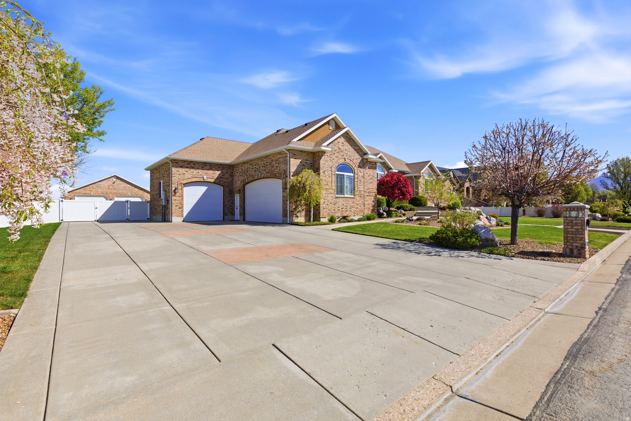 ROCKY MNT. MEADOWS - Residential