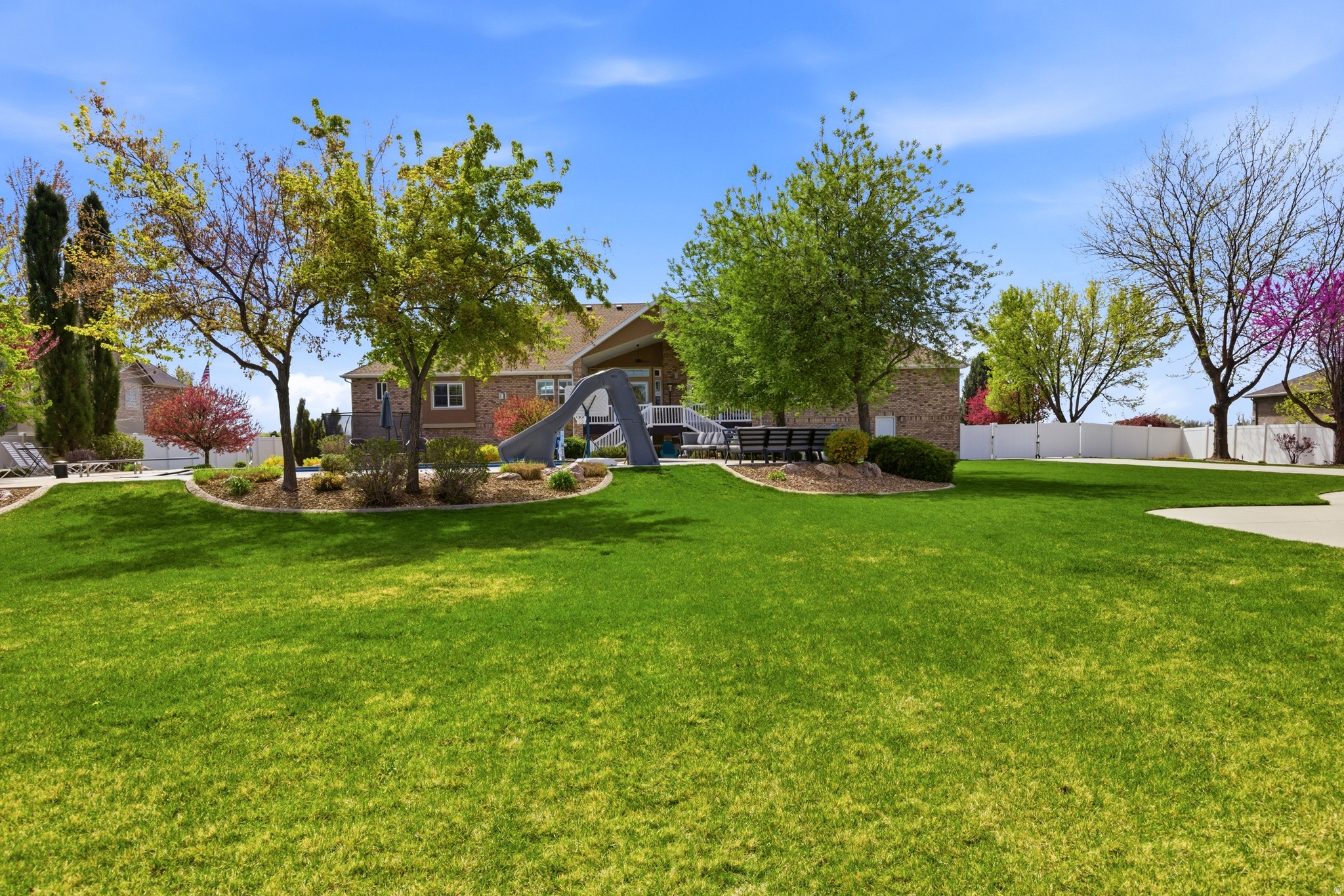 ROCKY MNT. MEADOWS - Residential
