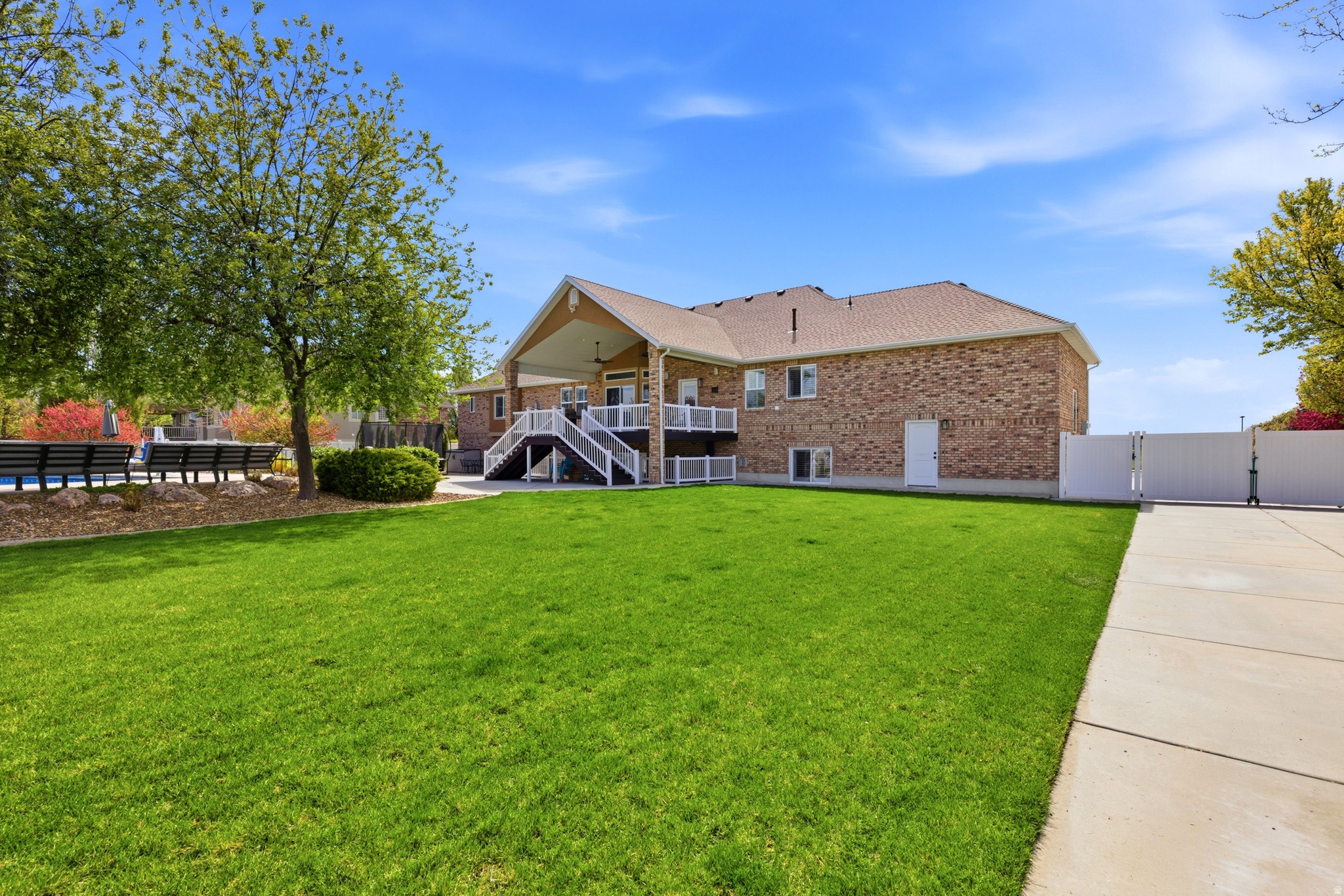 ROCKY MNT. MEADOWS - Residential