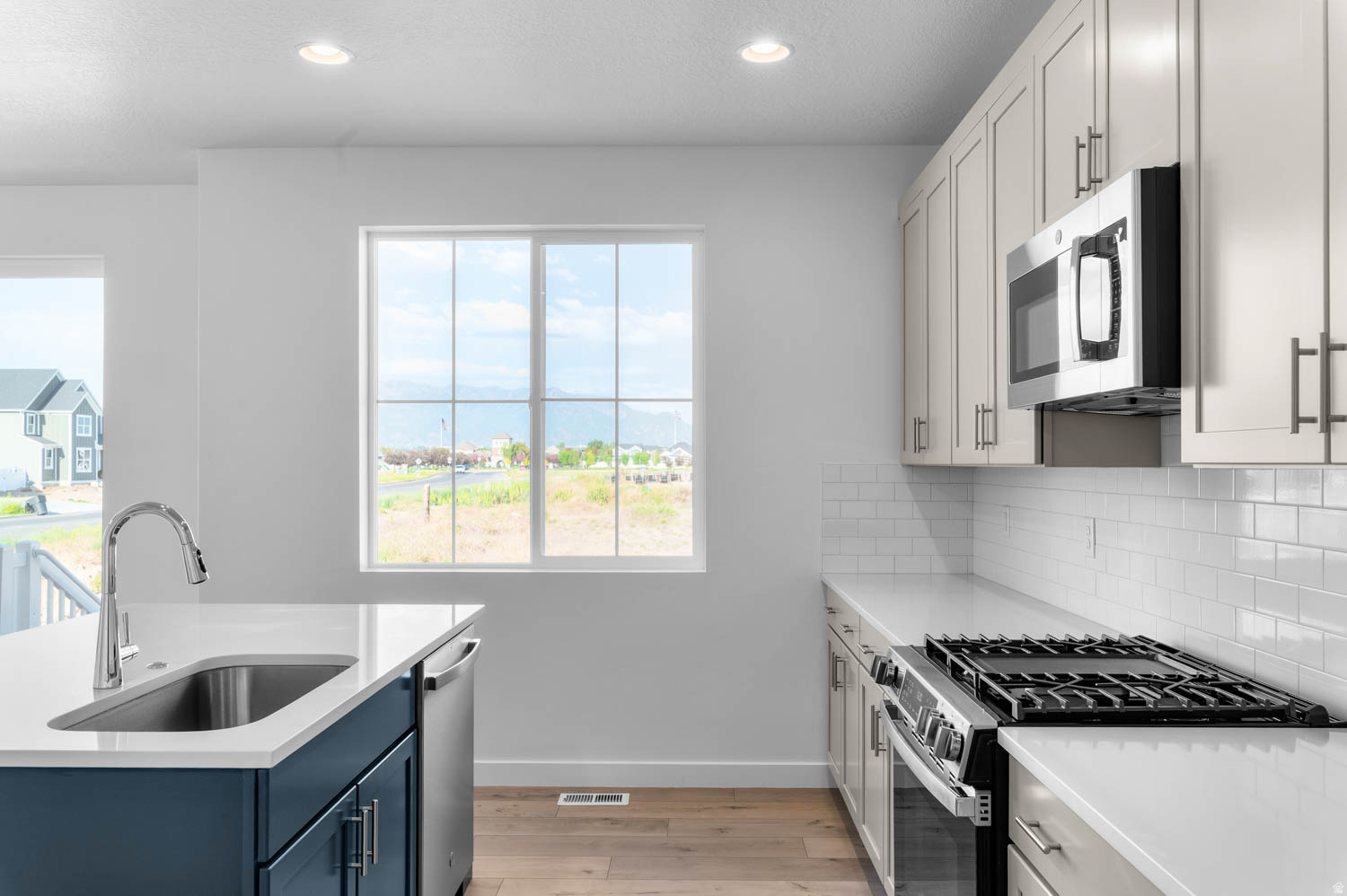 CRANEFIELD EST COLLECTION 1701 - Residential