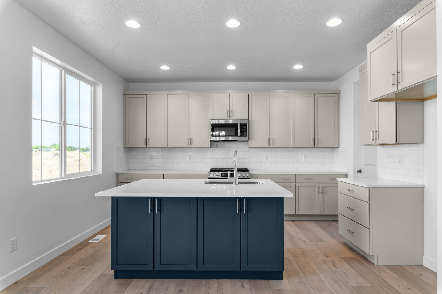 CRANEFIELD EST COLLECTION 1701 - Residential