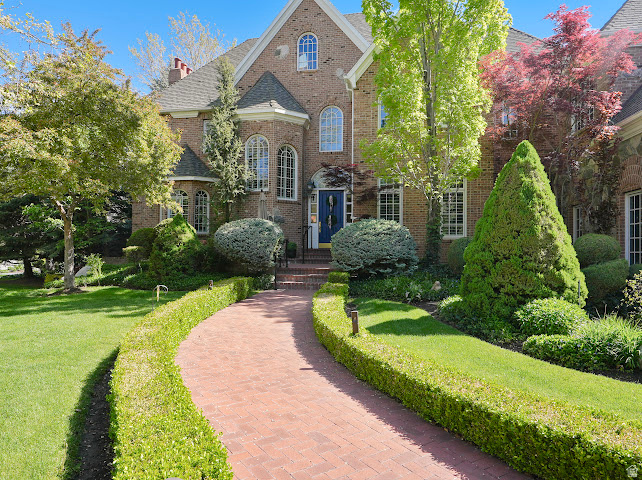 NORMANDY LANE - Residential