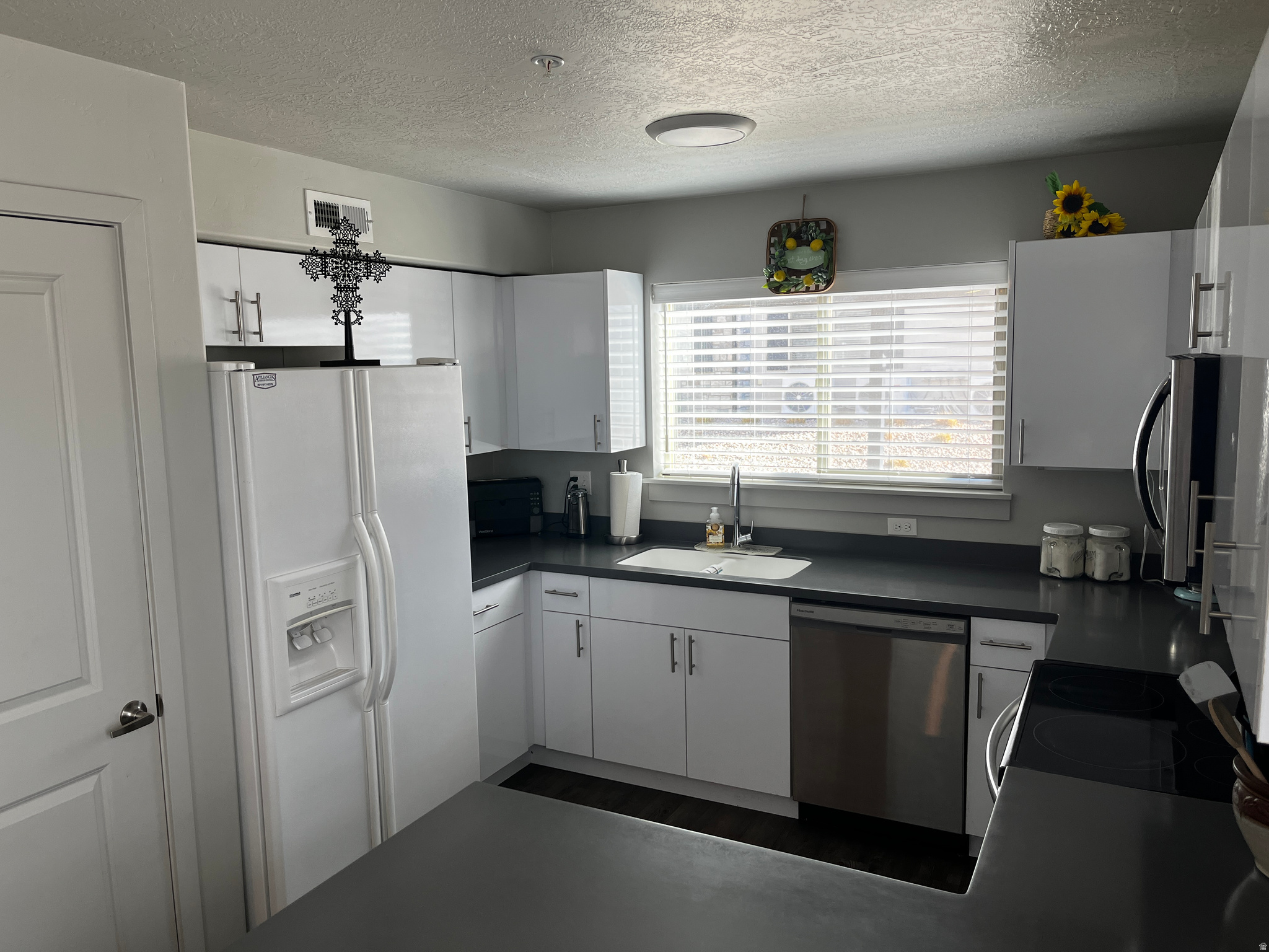 SPRING CREEK - Residential
