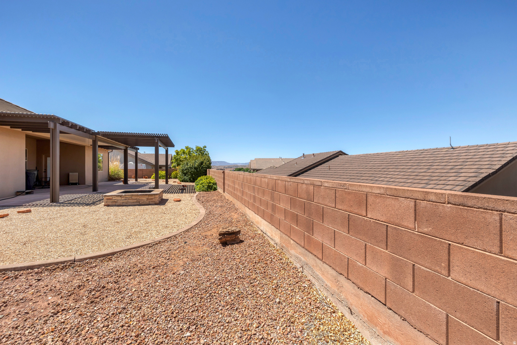 SHADOW MOUNTAIN 8 - Residential