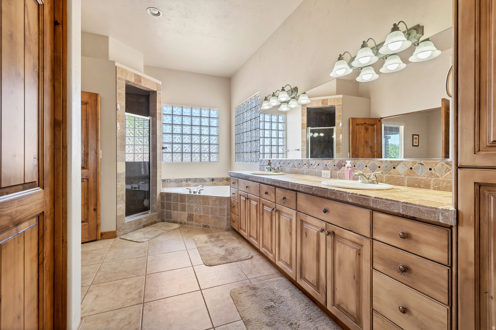 SHADOW MOUNTAIN 8 - Residential
