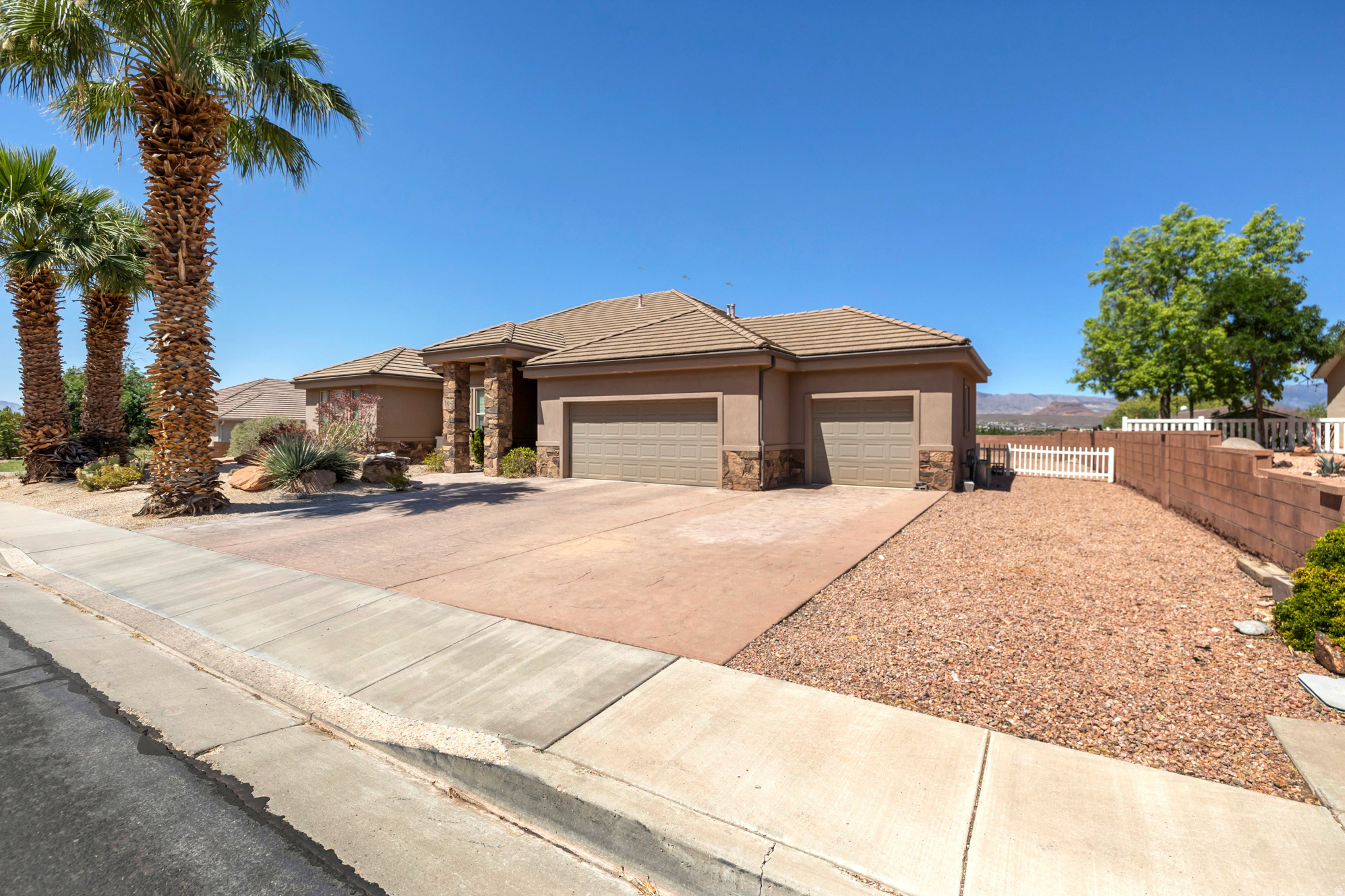 SHADOW MOUNTAIN 8 - Residential