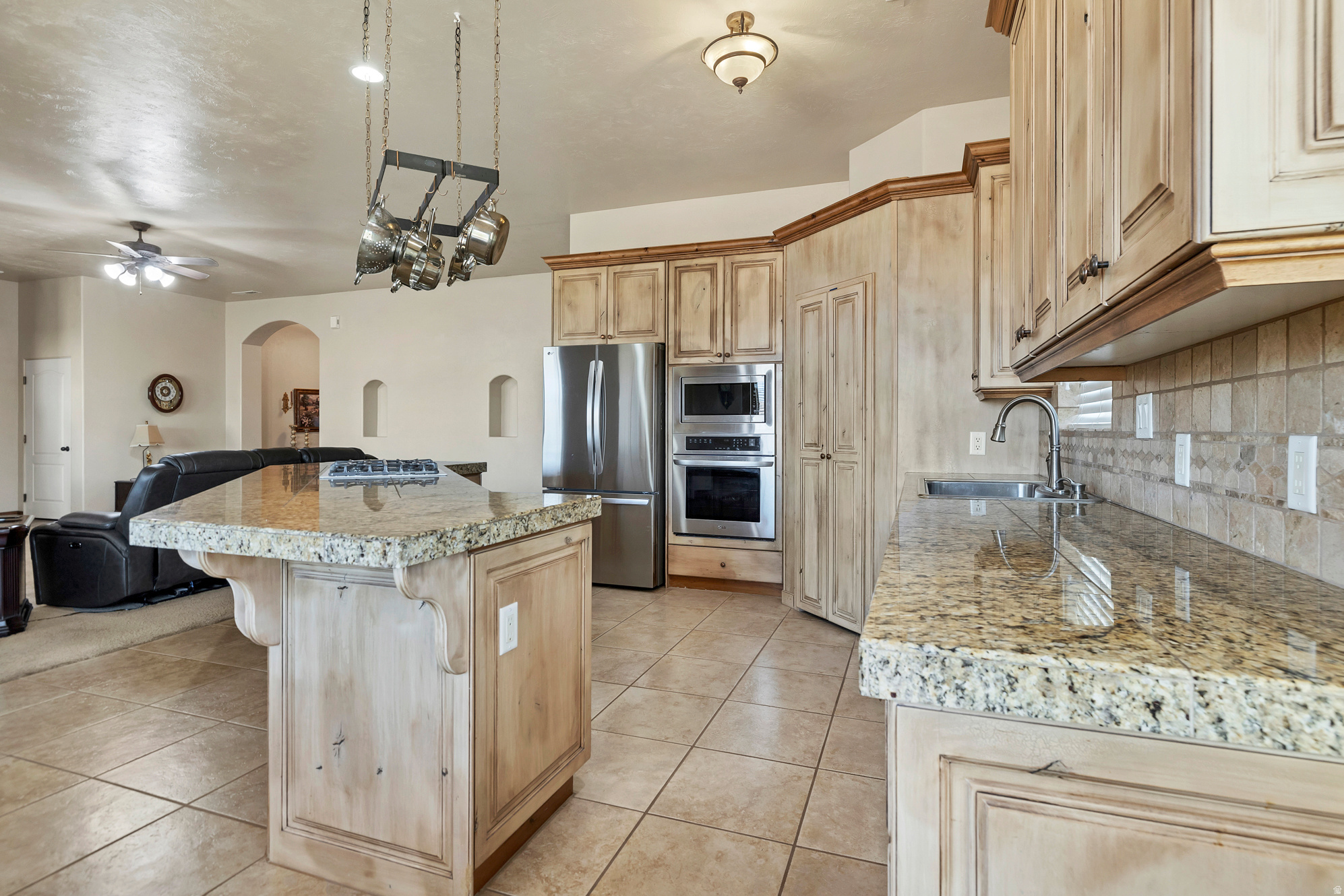 SHADOW MOUNTAIN 8 - Residential