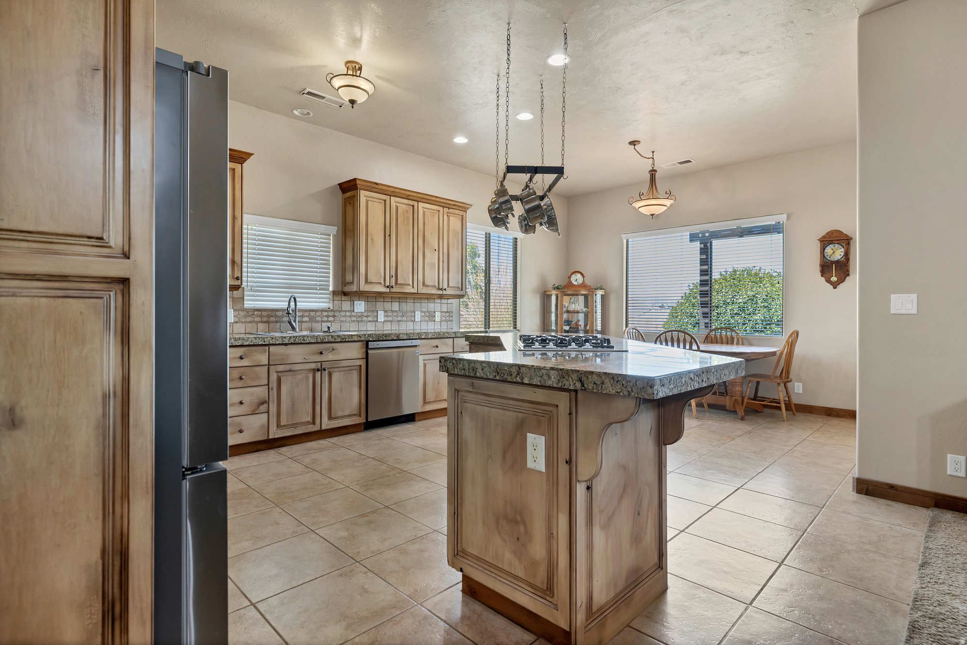 SHADOW MOUNTAIN 8 - Residential