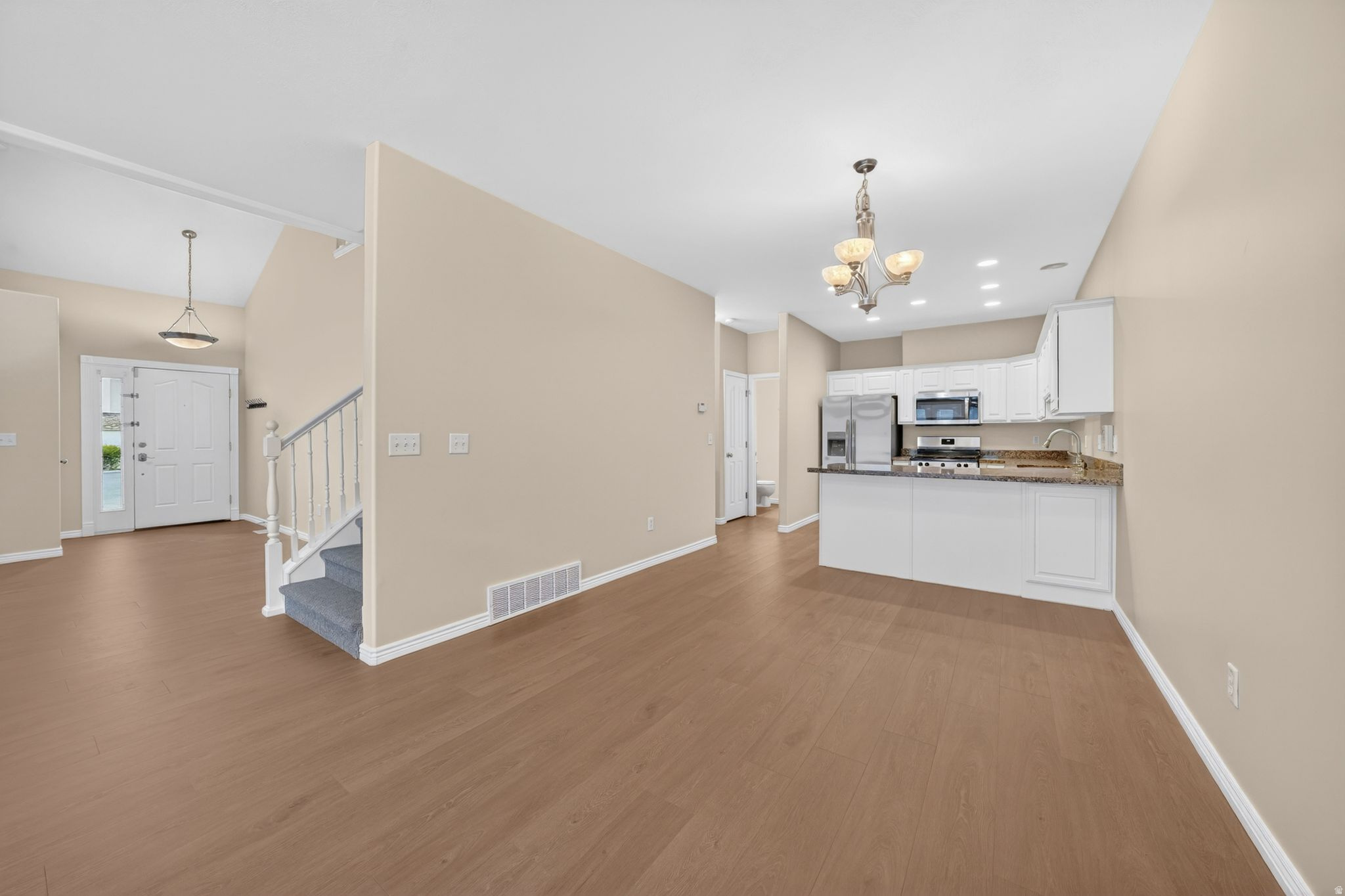 MAPLE RIDGE - Residential