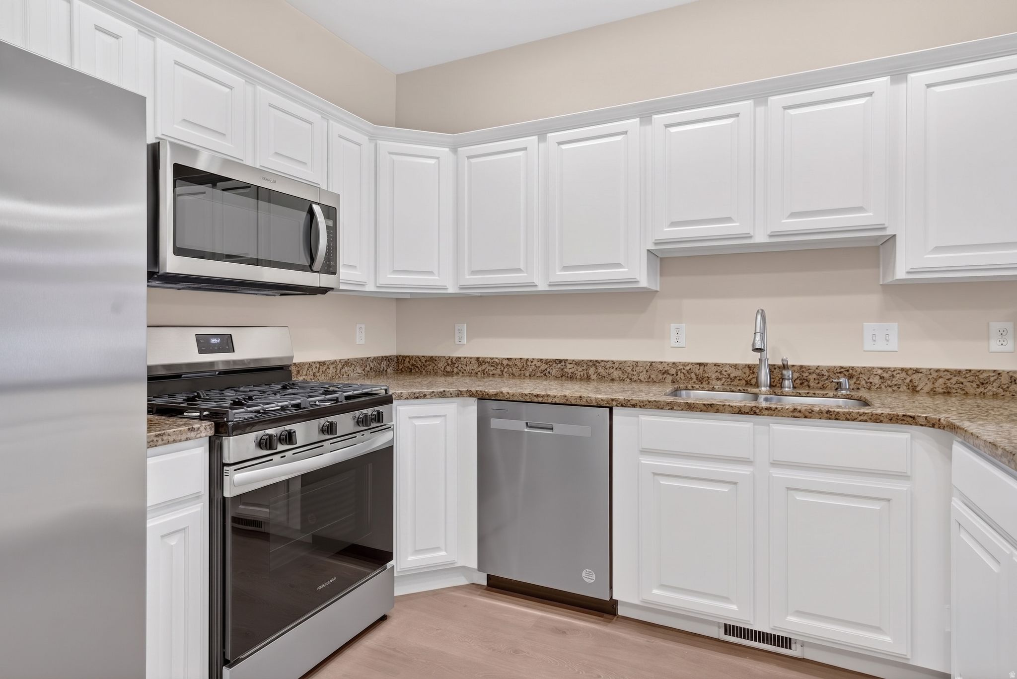 MAPLE RIDGE - Residential