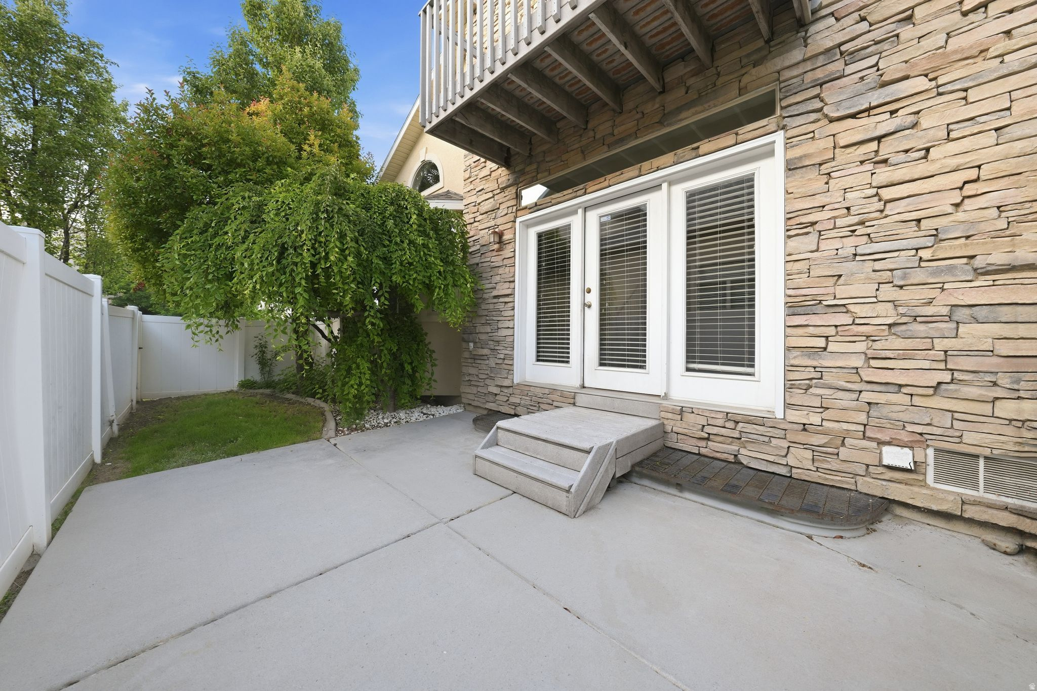 MAPLE RIDGE - Residential