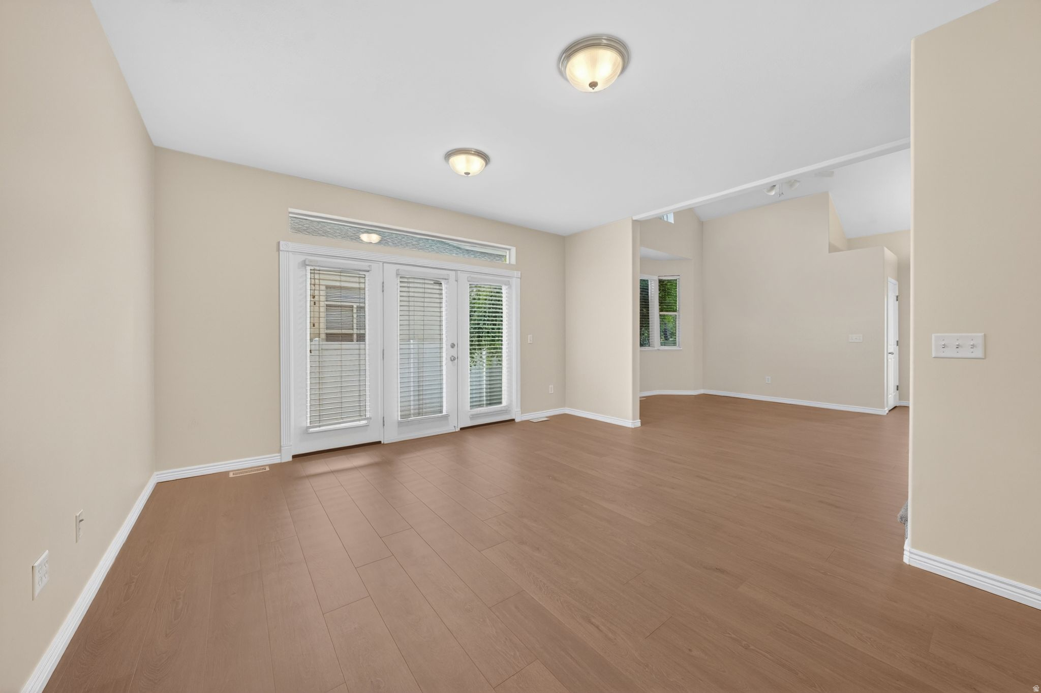 MAPLE RIDGE - Residential