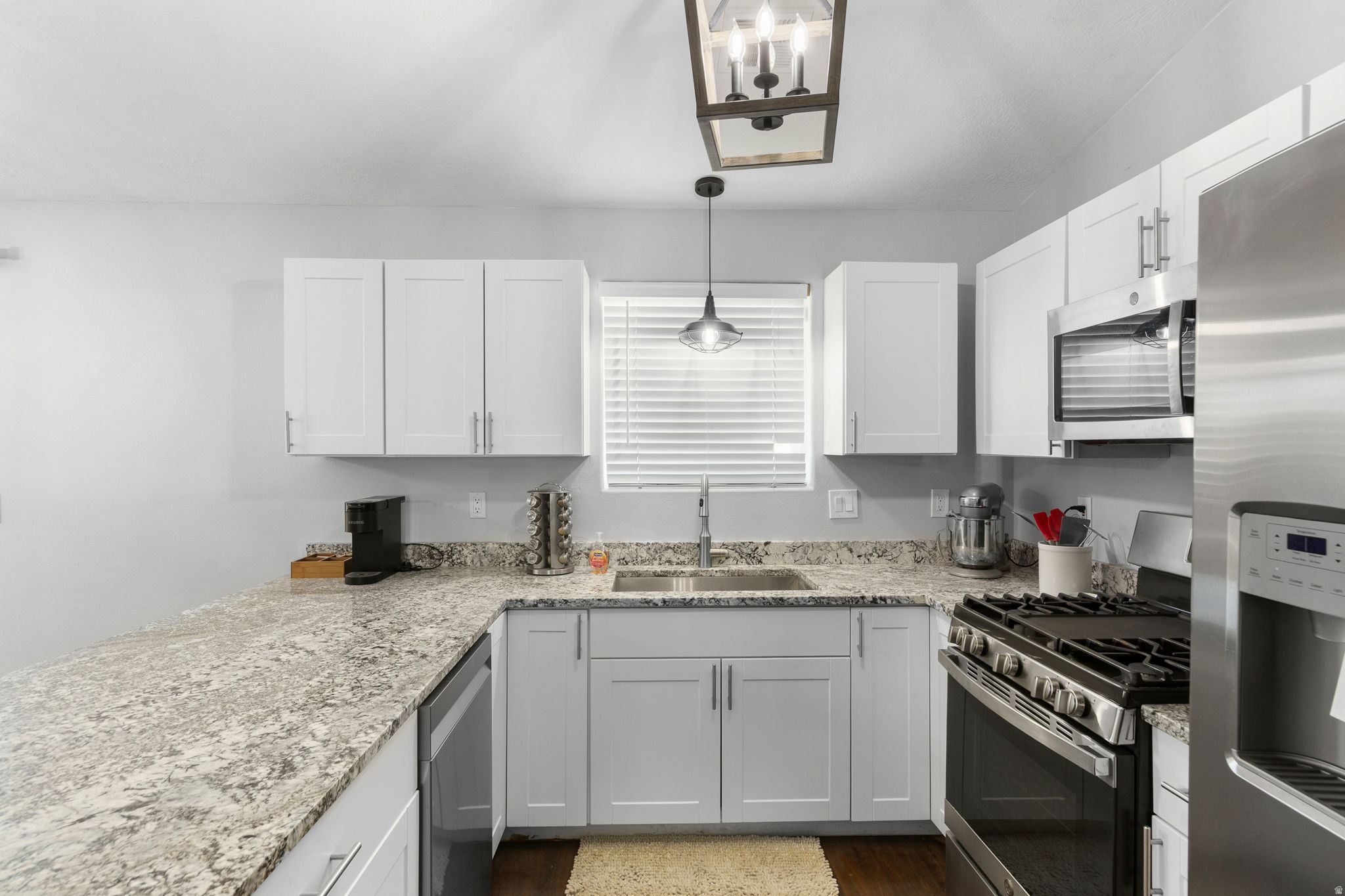 SPRING HILL EST - Residential