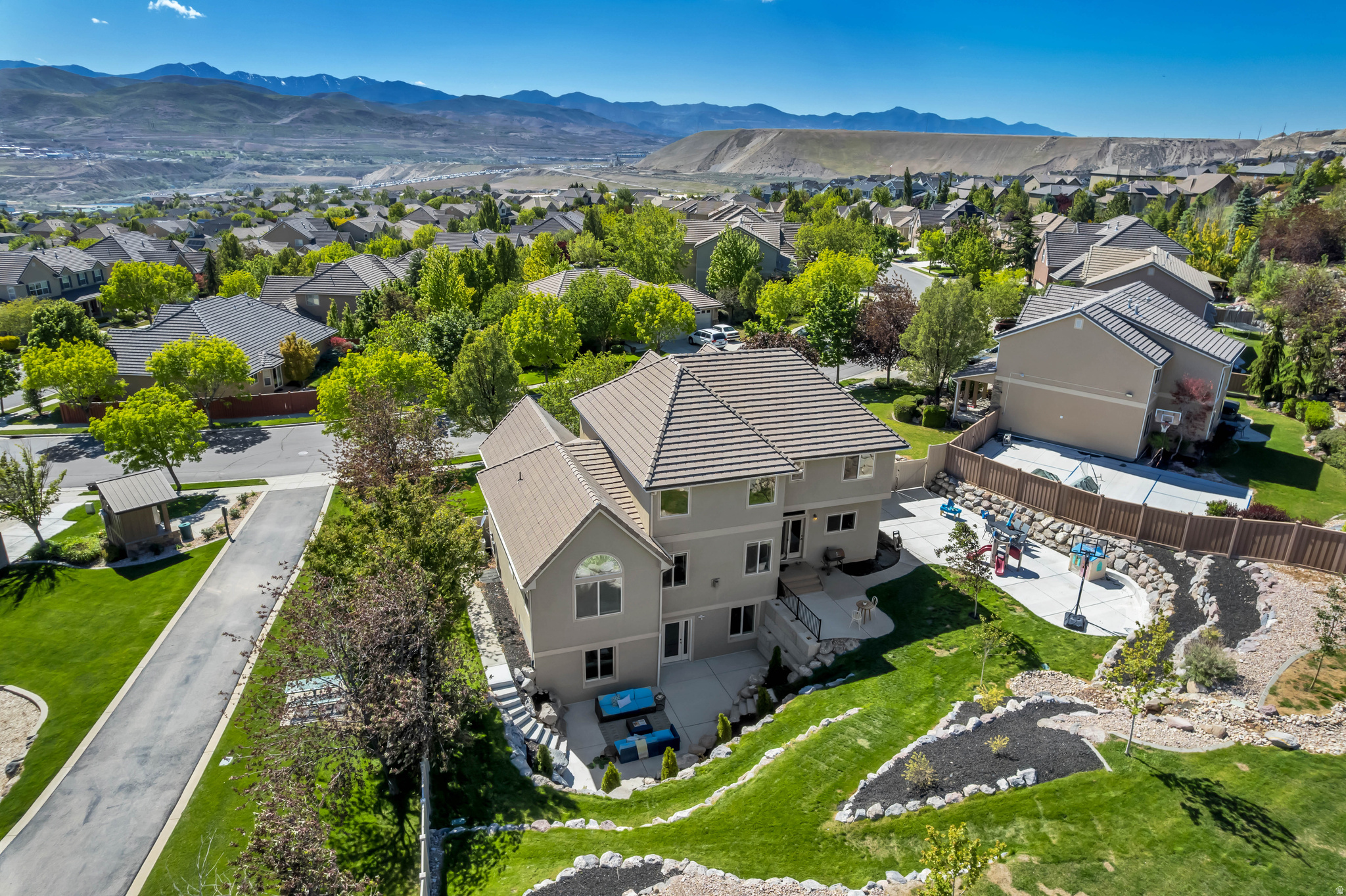 TRAVERSE MOUNTAIN - Residential