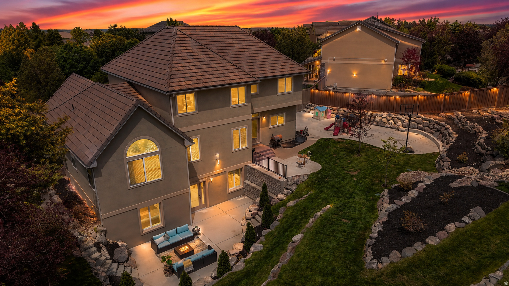 TRAVERSE MOUNTAIN - Residential