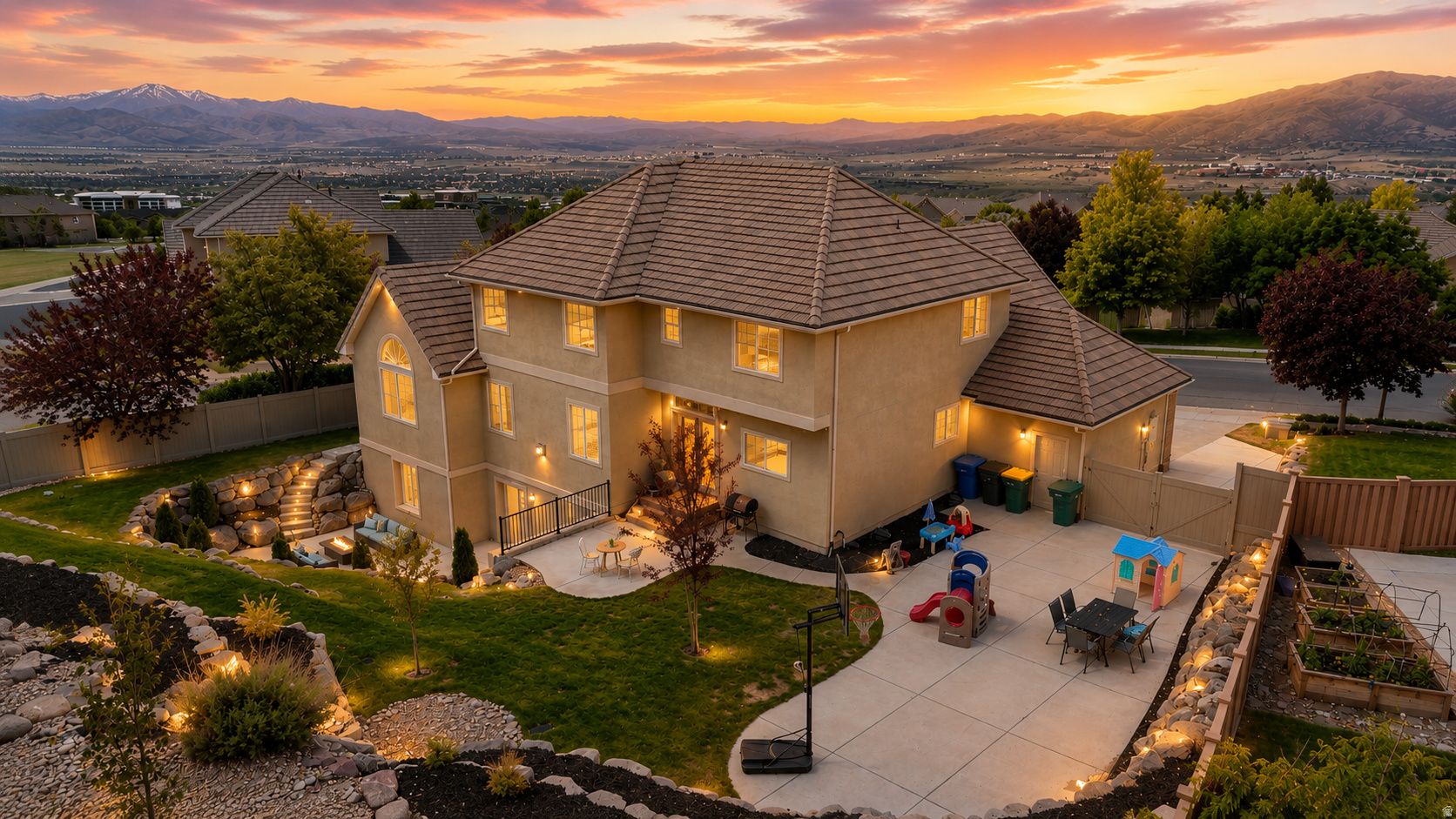 TRAVERSE MOUNTAIN - Residential