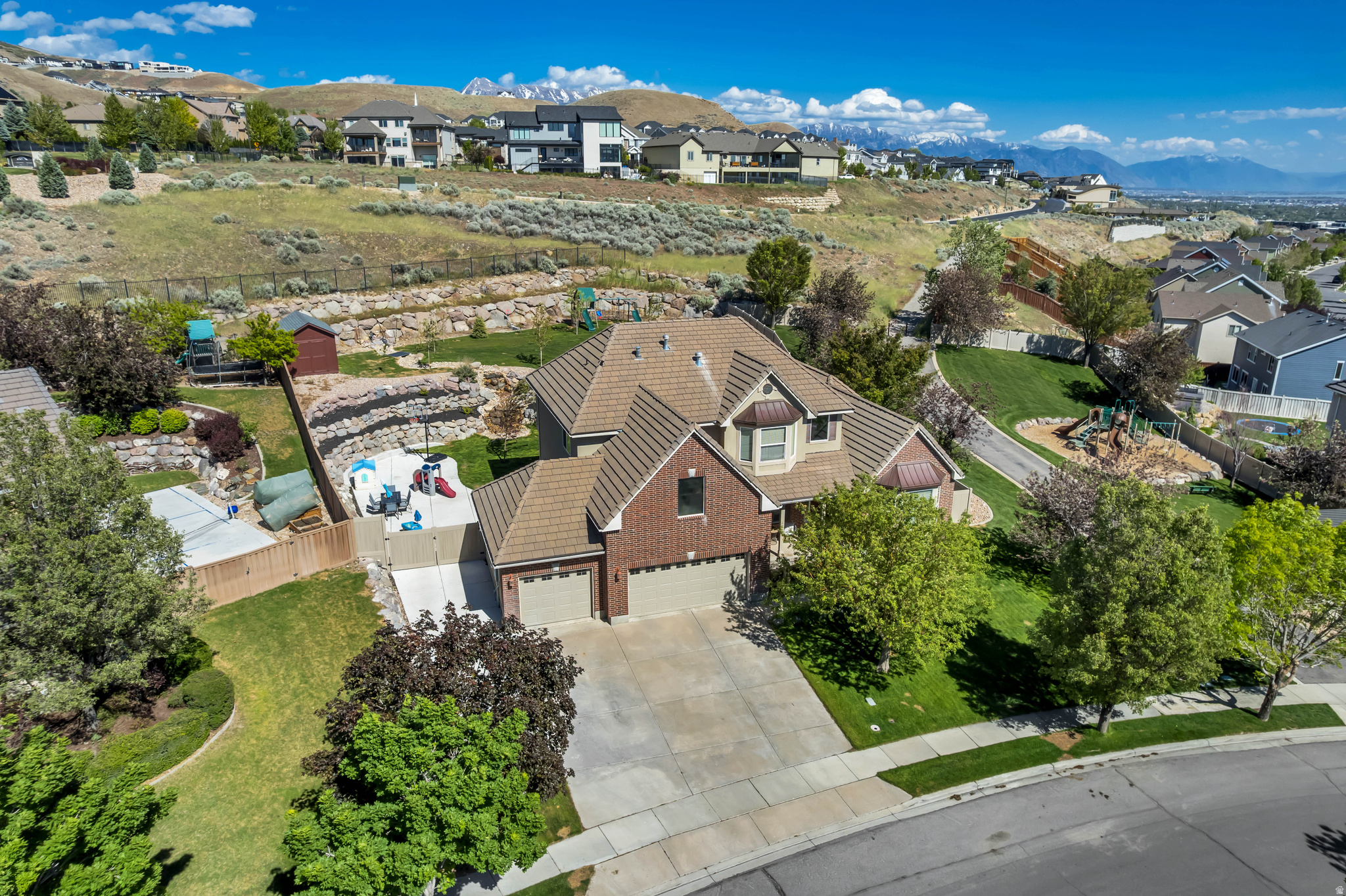 TRAVERSE MOUNTAIN - Residential