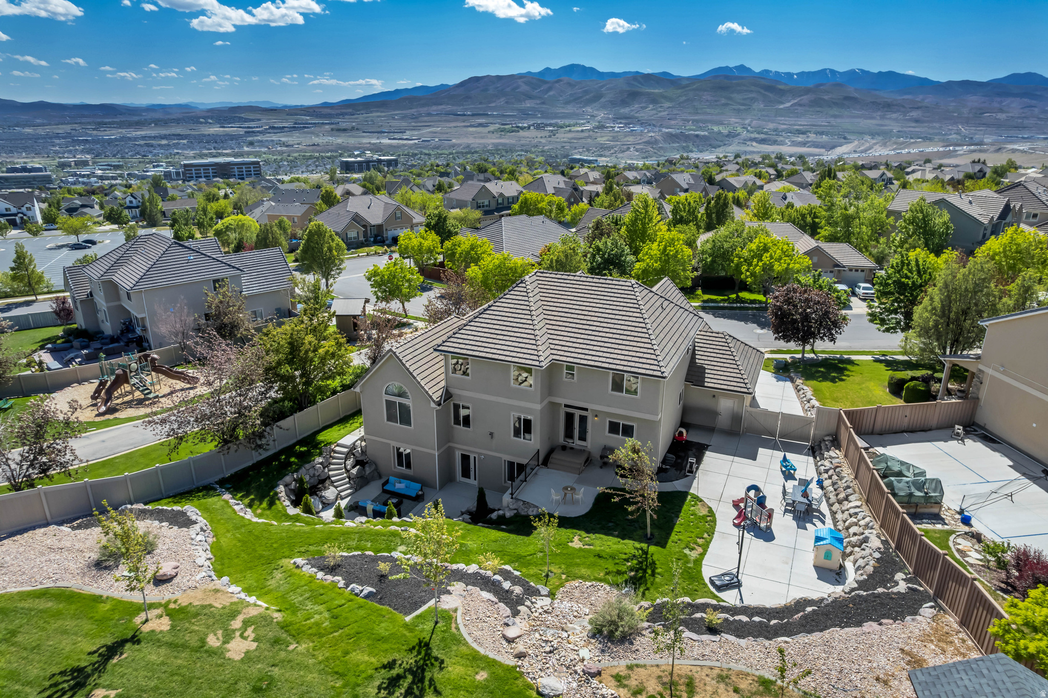 TRAVERSE MOUNTAIN - Residential