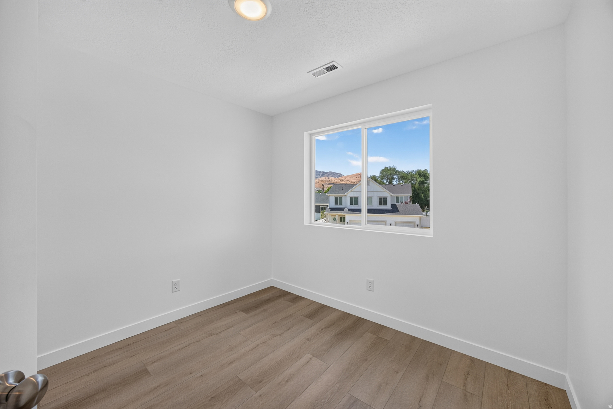 DIXON DOWNS - Residential
