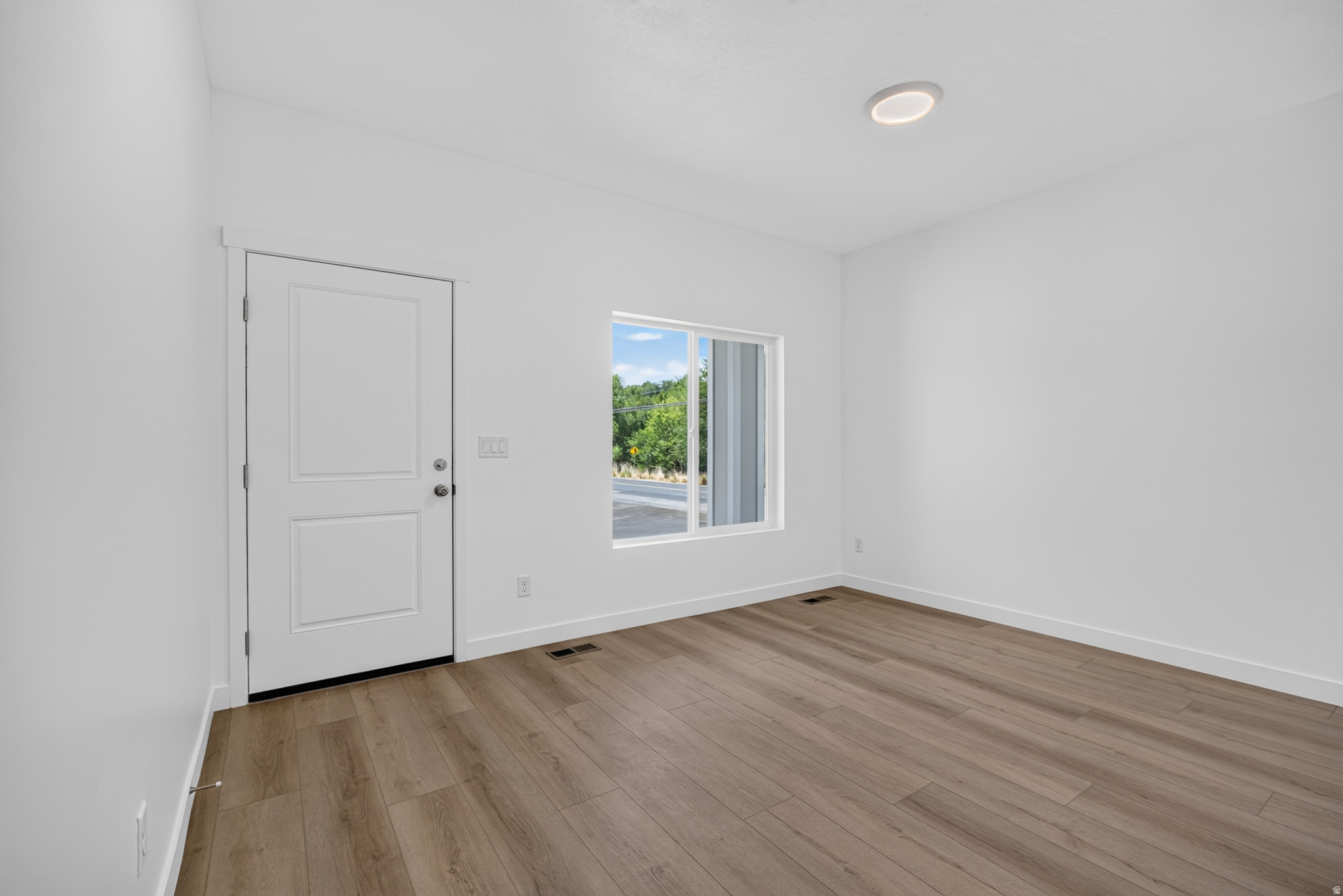 DIXON DOWNS - Residential