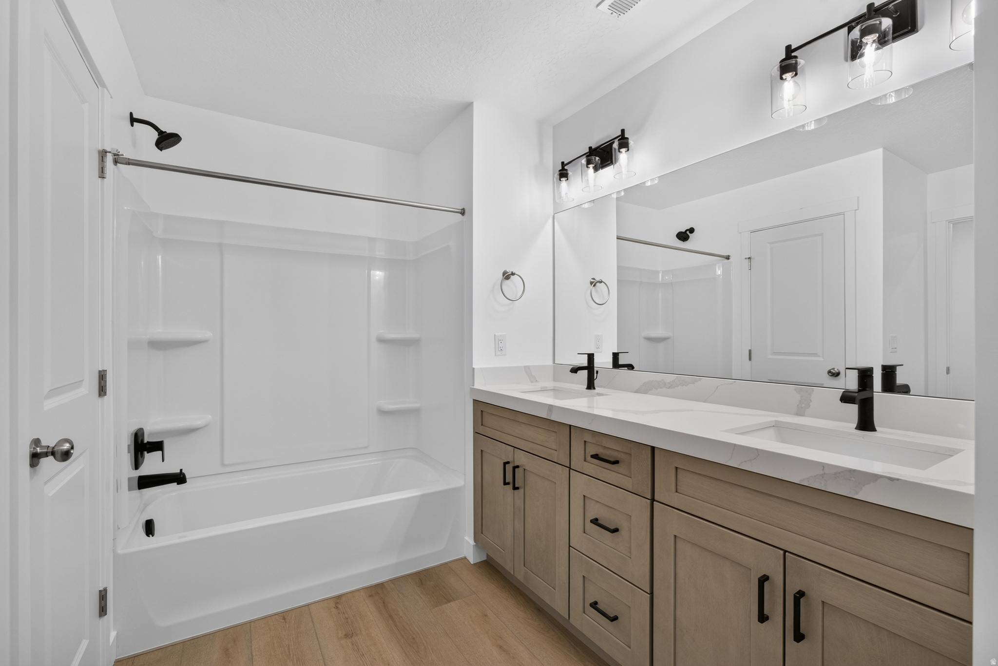 DIXON DOWNS - Residential